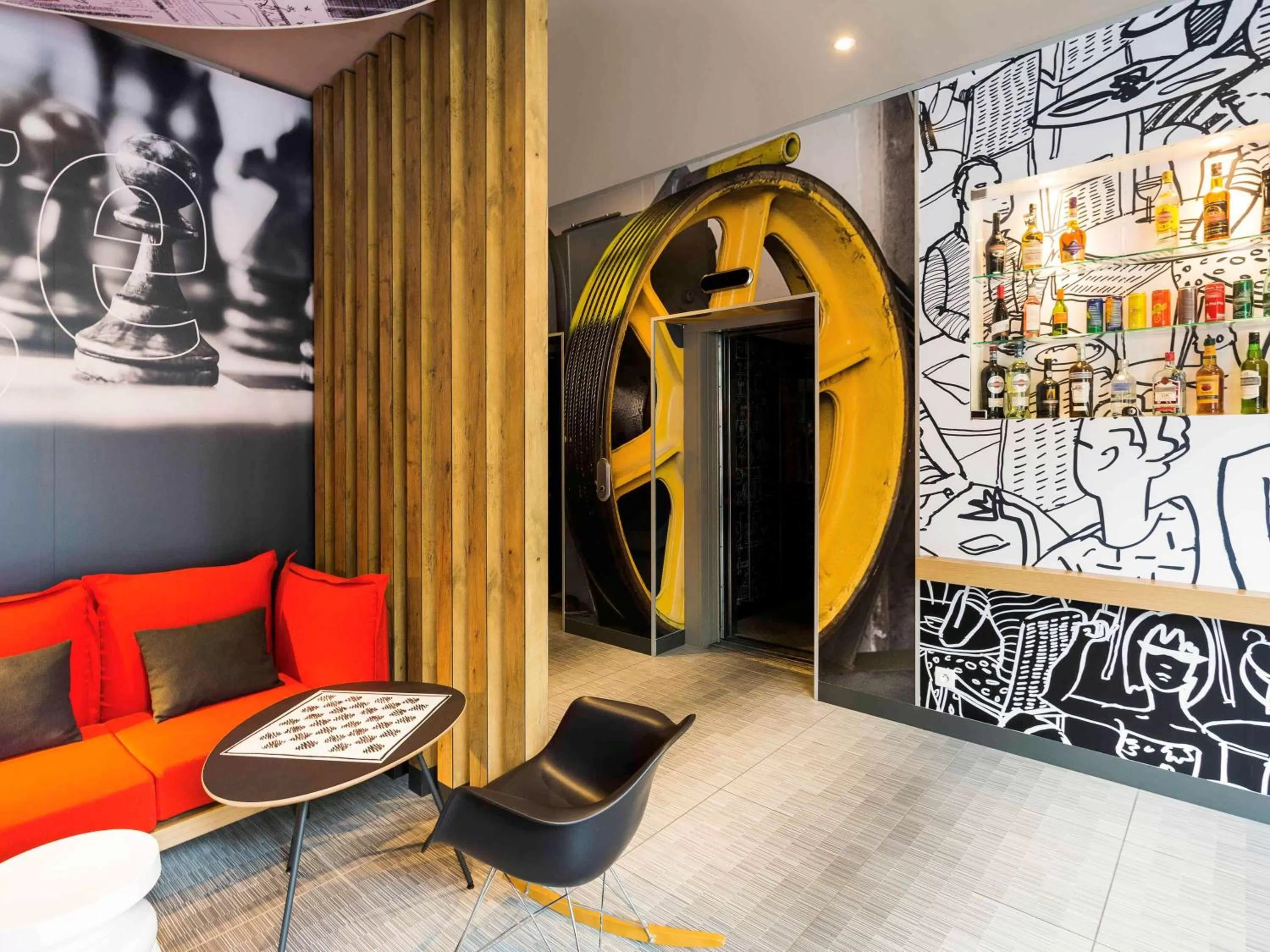 Living room in ibis Bordeaux Centre Gare Saint Jean Euratlantique