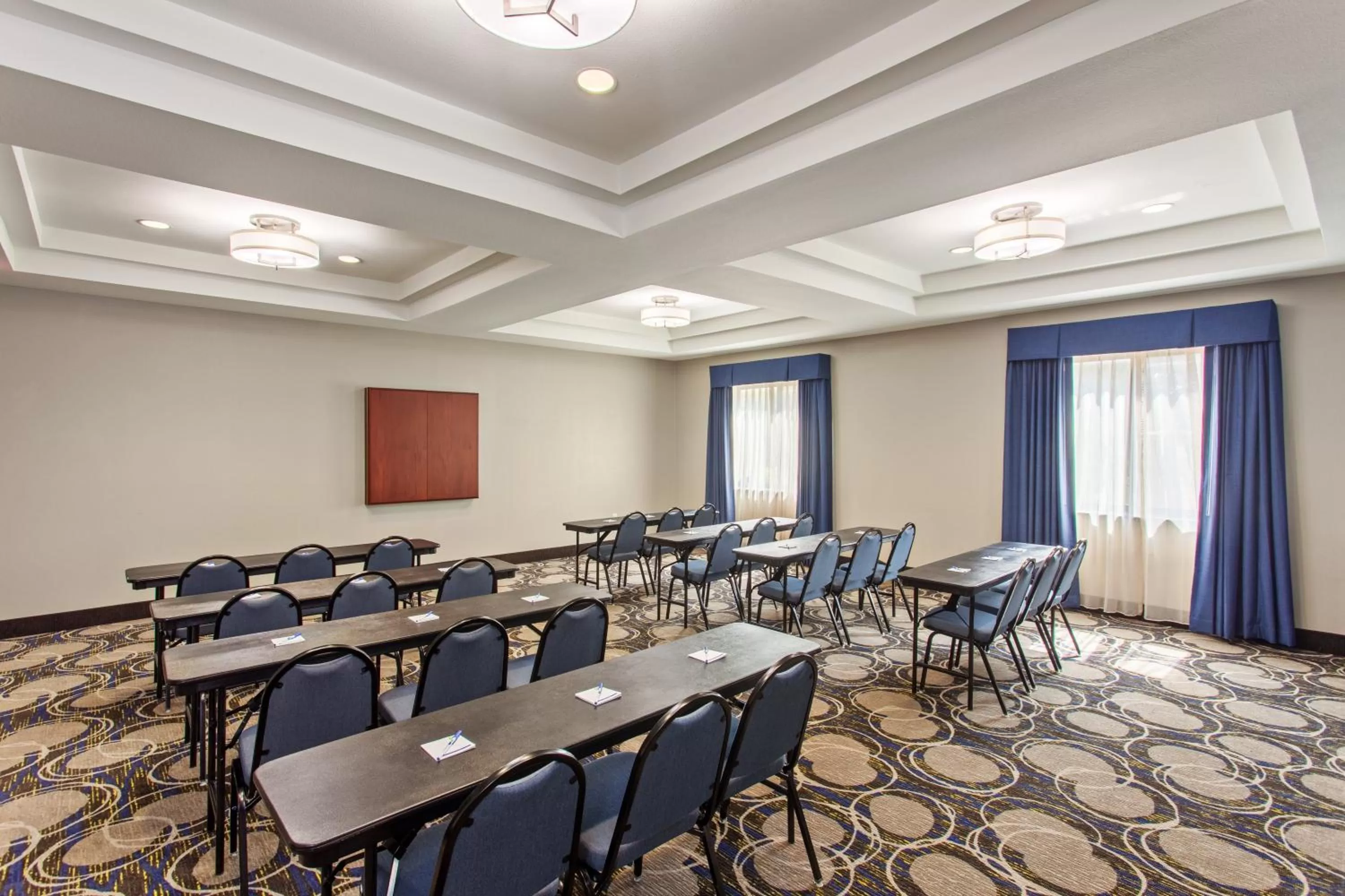 Meeting/conference room in Holiday Inn Express & Suites Wharton by IHG