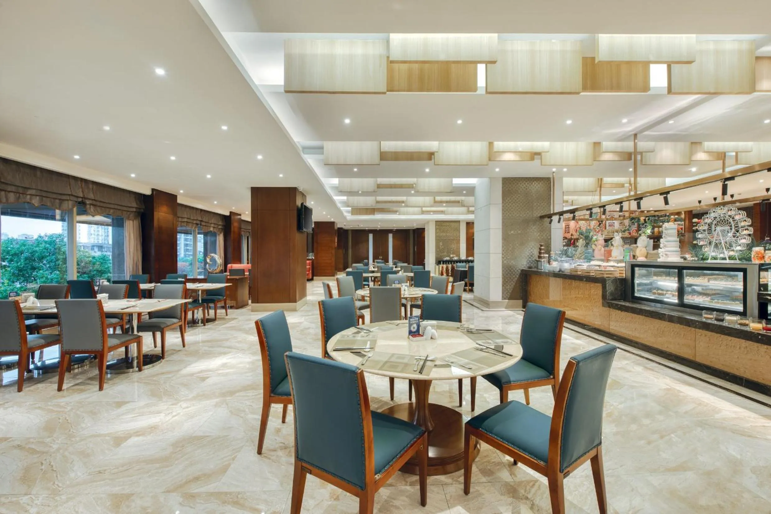 Restaurant/places to eat in Crowne Plaza Nanchang Riverside, an IHG Hotel