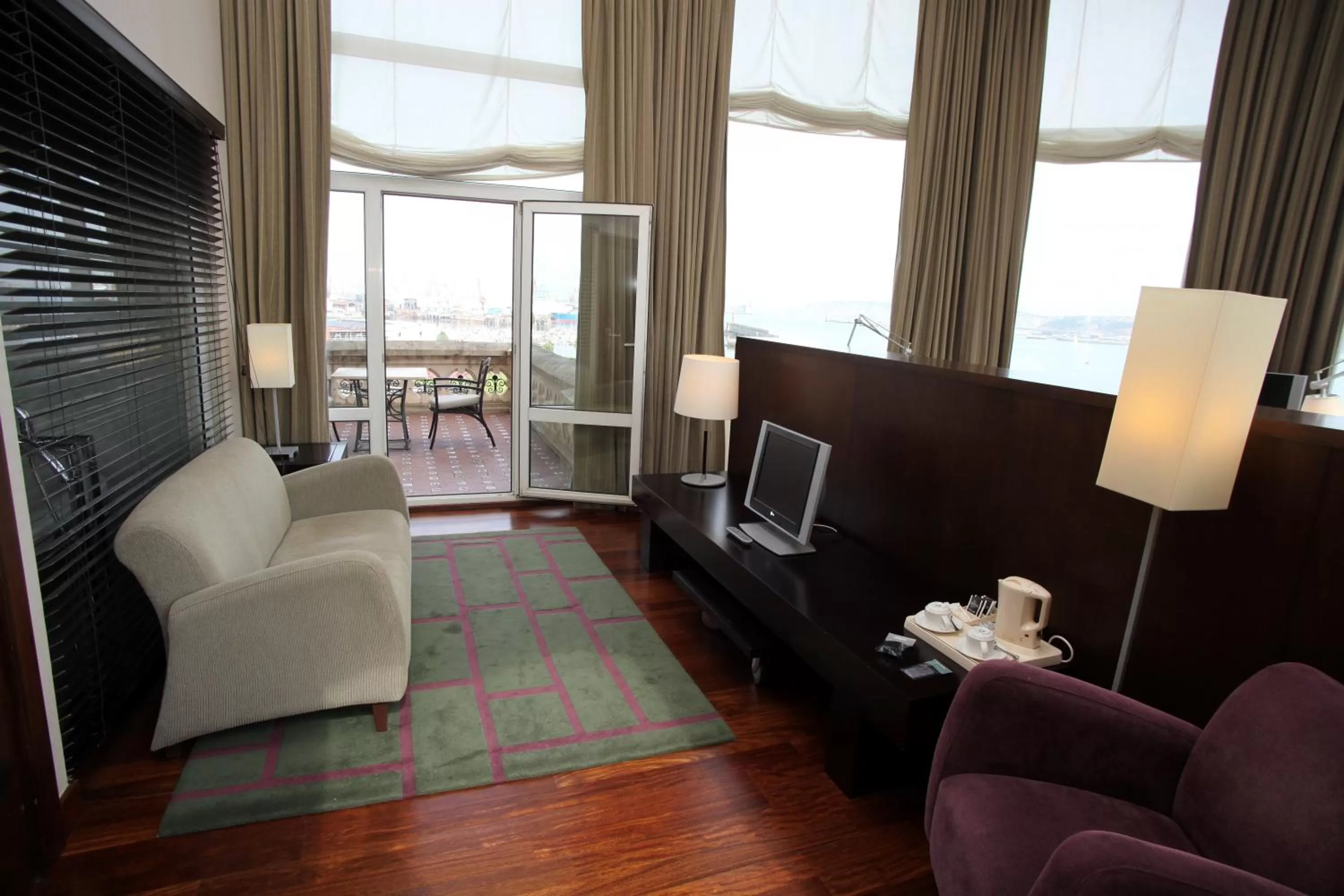 Balcony/Terrace in Hotel URH Palacio de Oriol