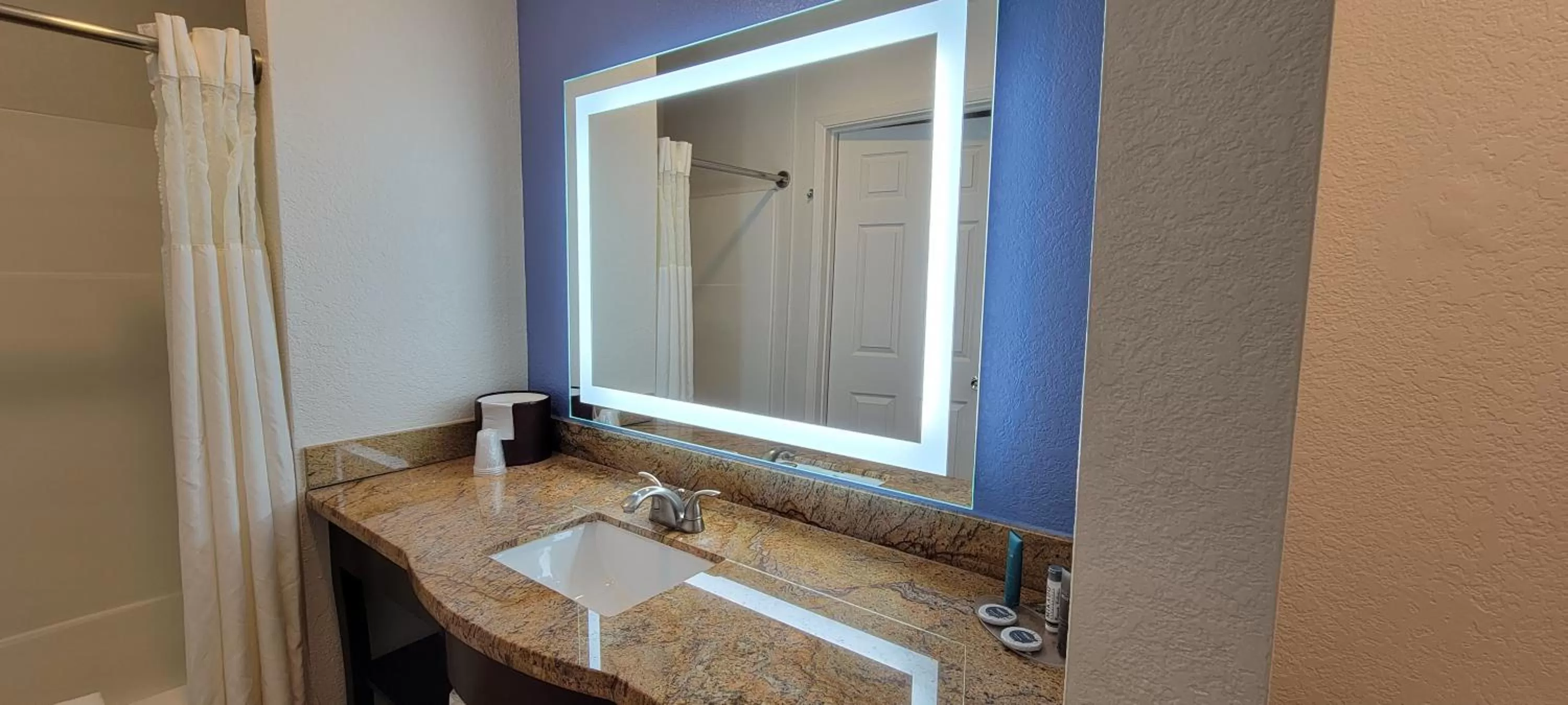 Bathroom in Hotel Solares