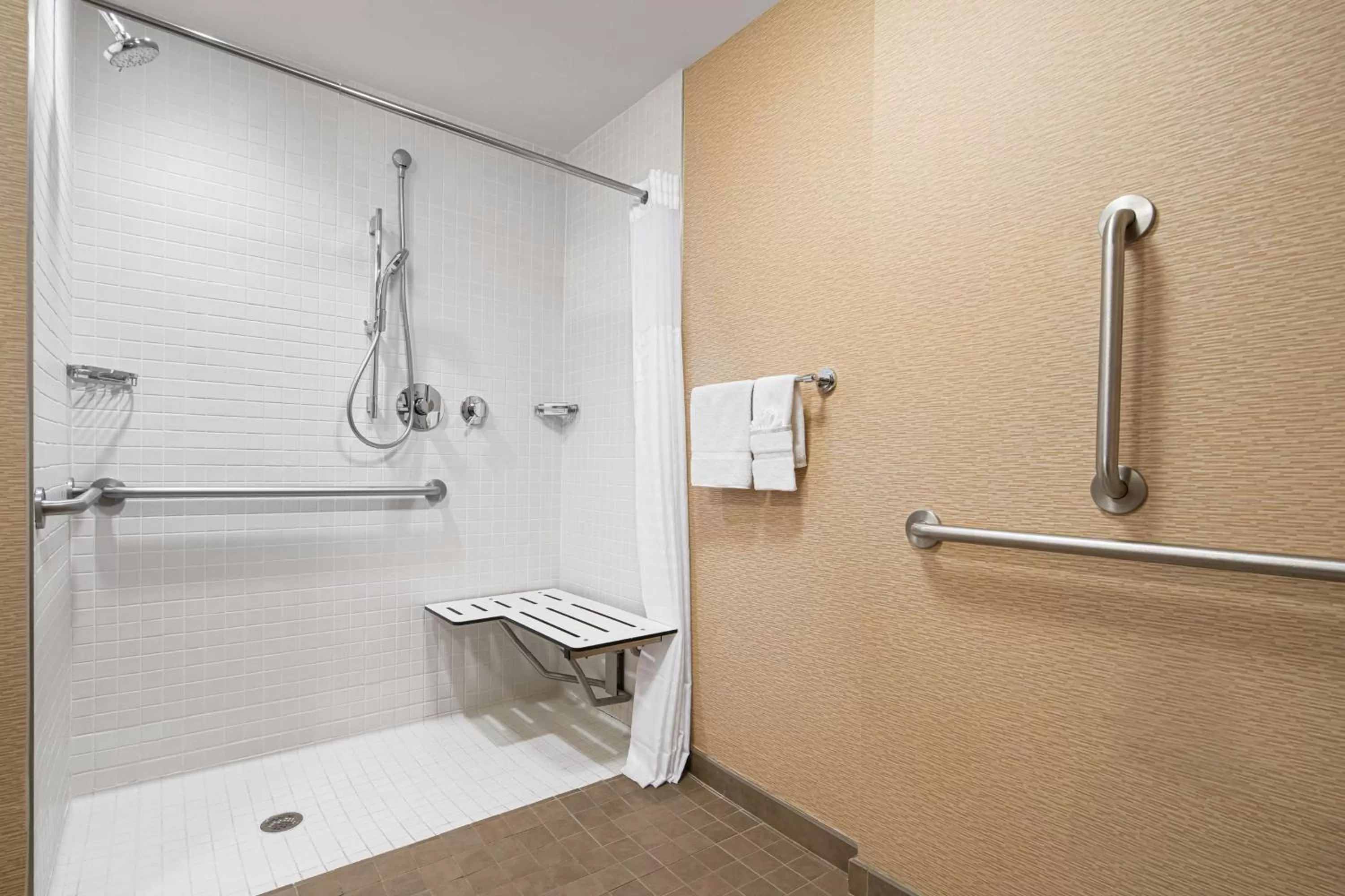 Bathroom in Homewood Suites Springfield