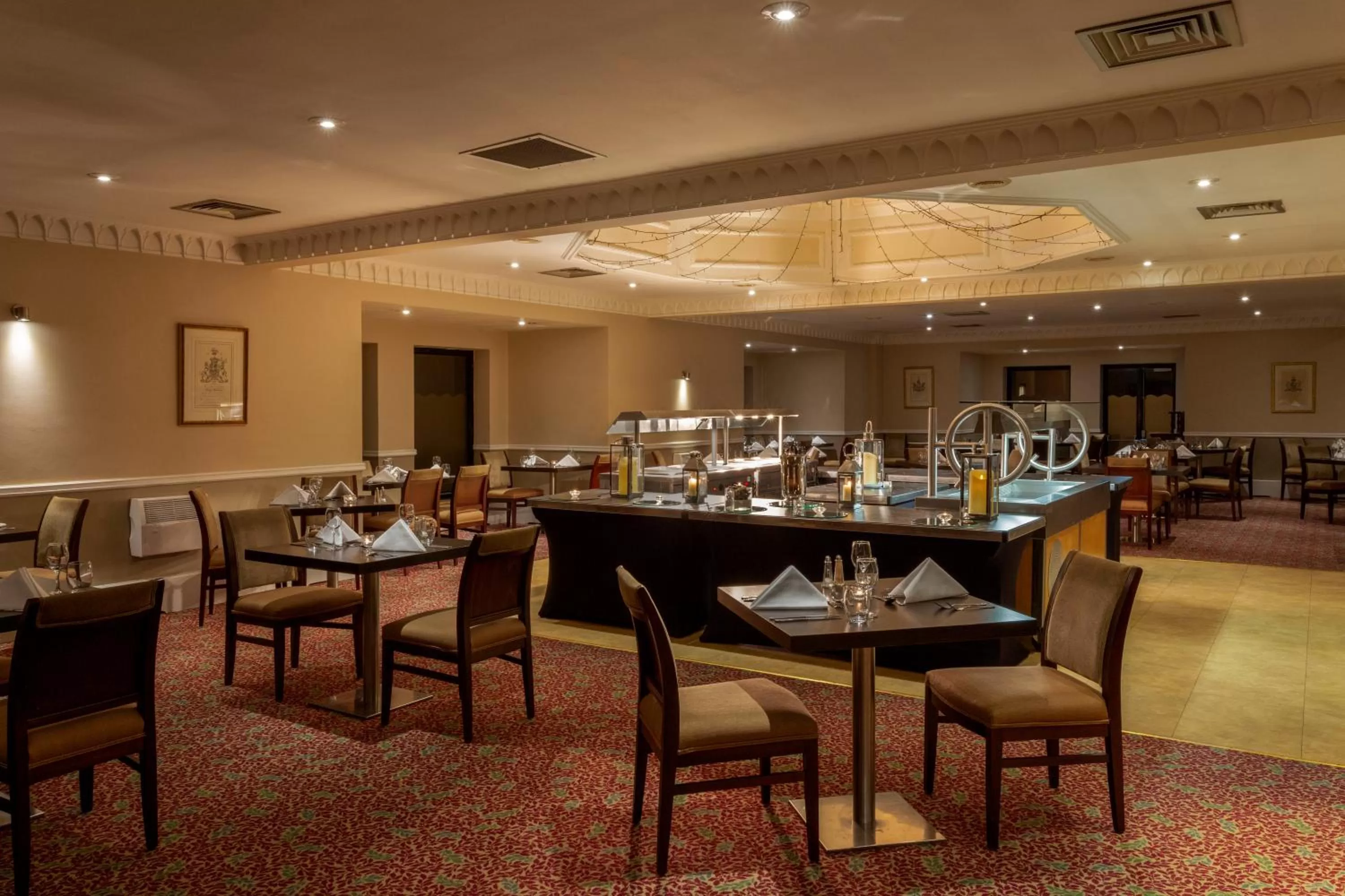 Restaurant/places to eat in Bridgewood Manor Hotel & Spa