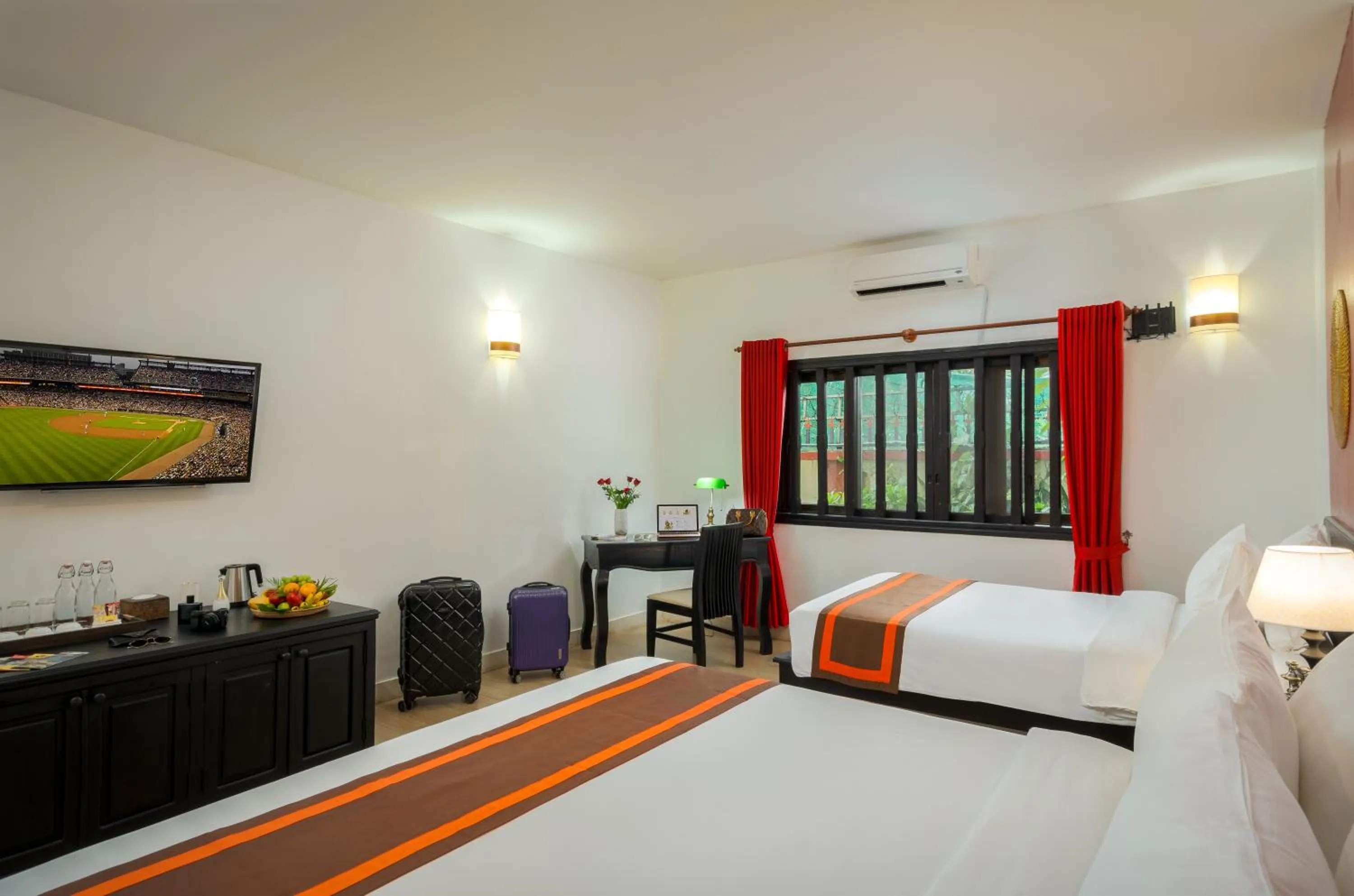 Bed in Pandora Suite D'Angkor