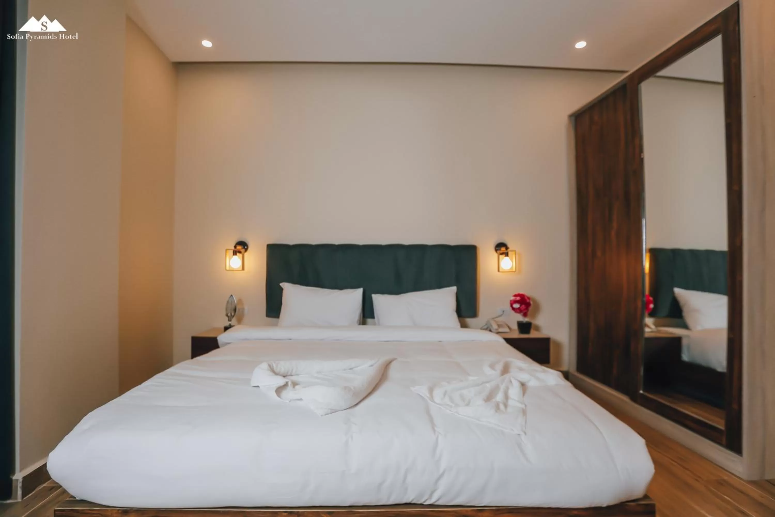 Bed in Sofia Pyramids Hotel