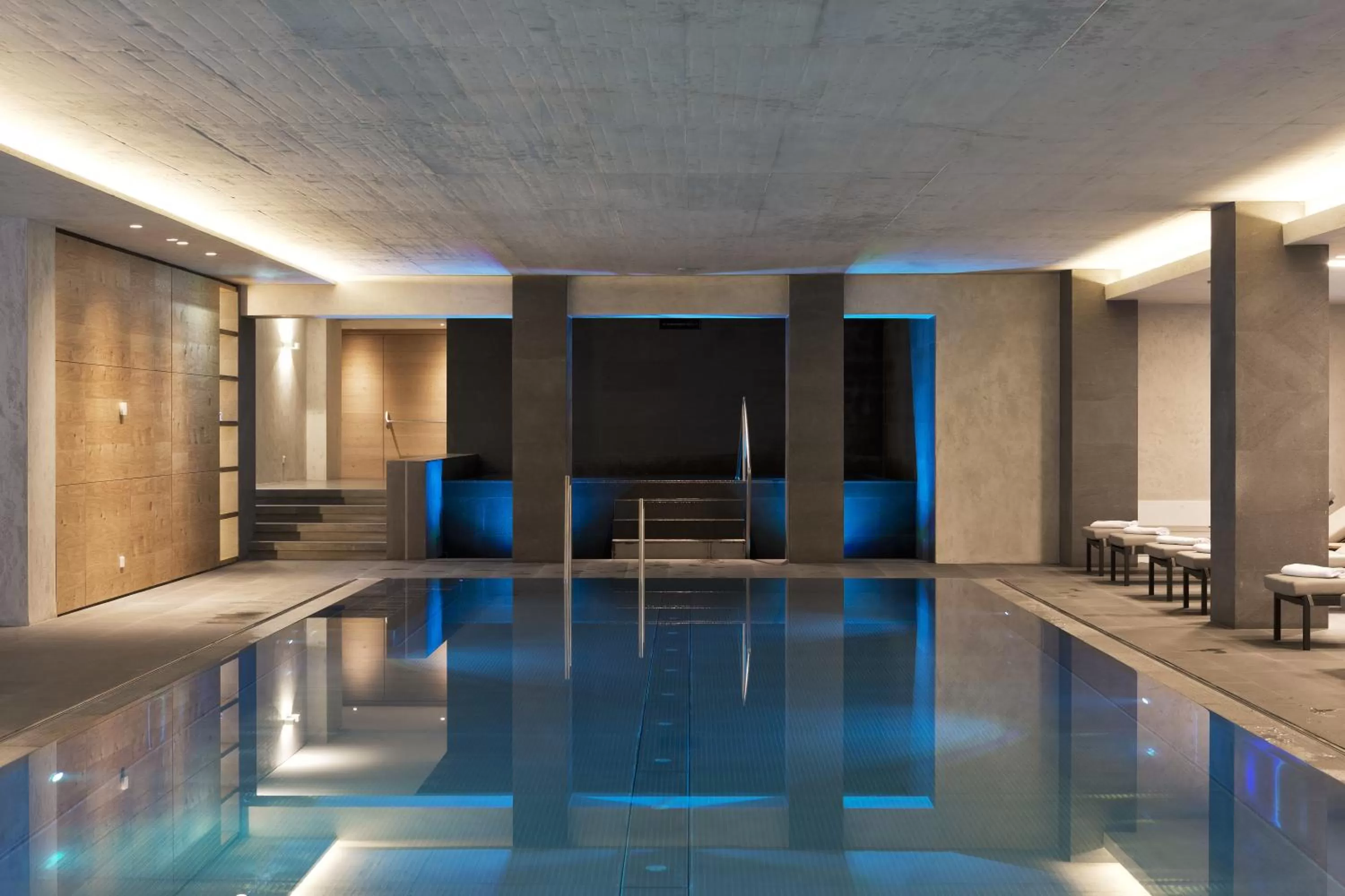 Swimming pool in ElisabethHotel Premium Private Retreat- Adults only