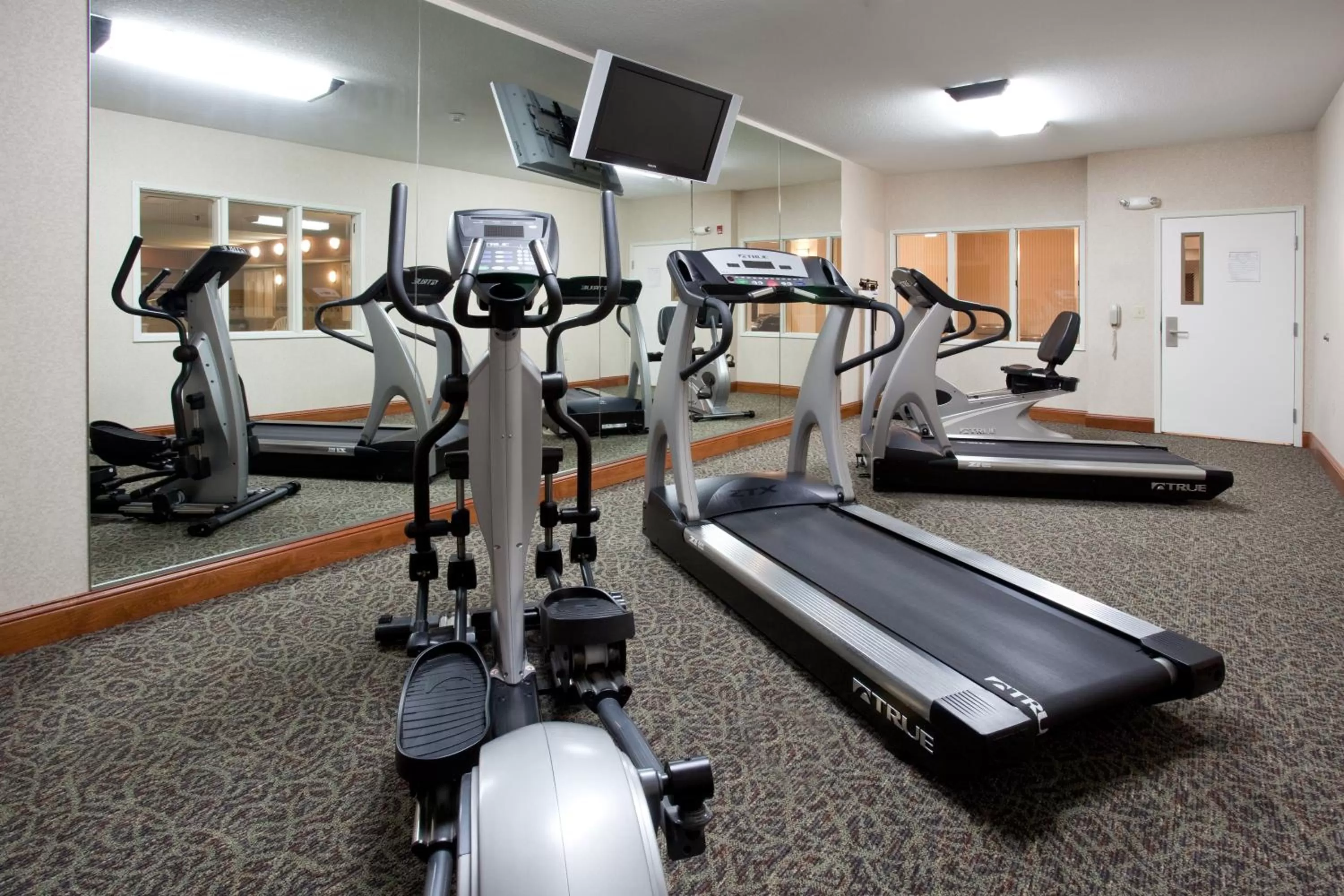 Fitness centre/facilities in Holiday Inn Express & Suites Ft Collins by IHG
