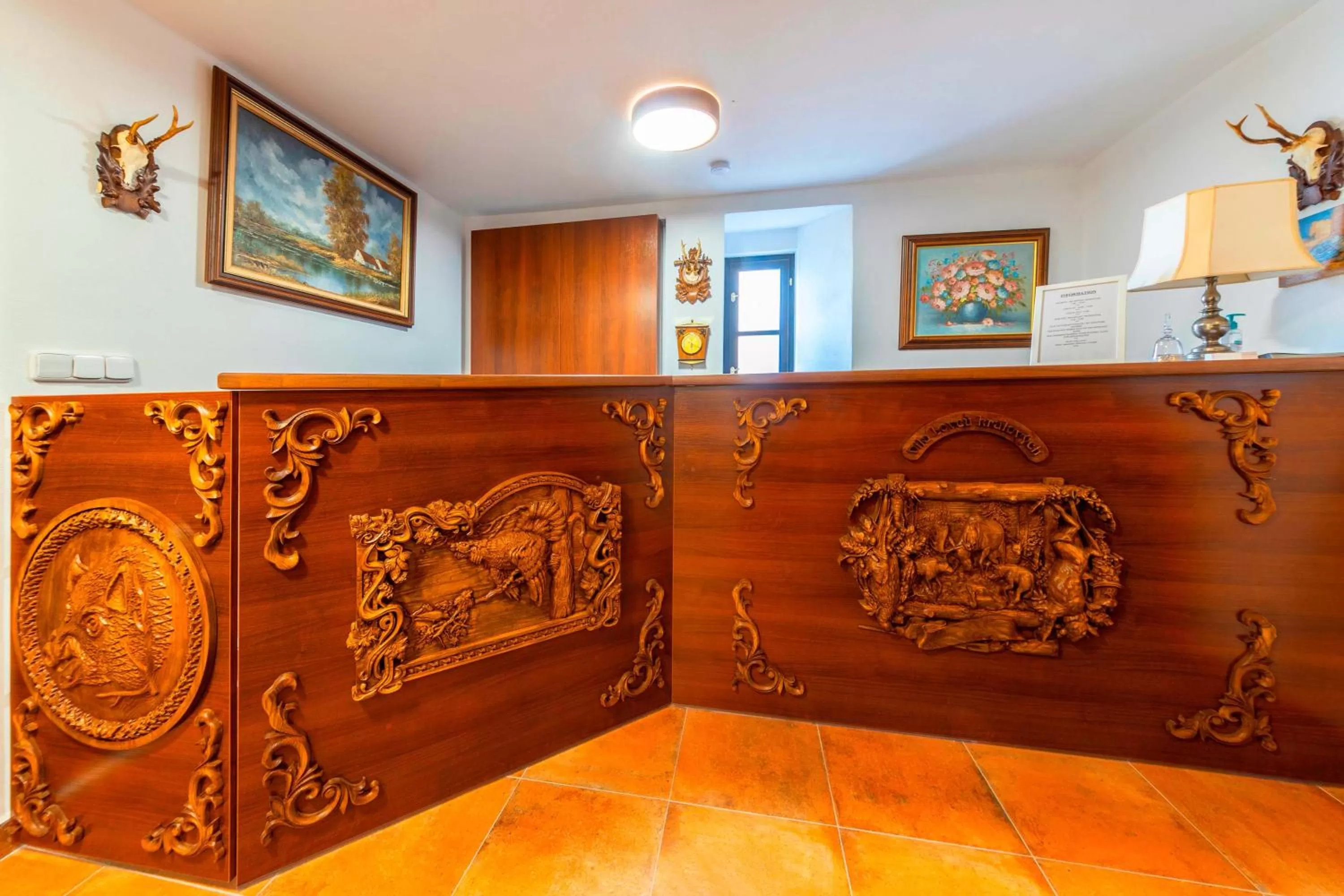 Lobby/Reception in Vila Lovců králových