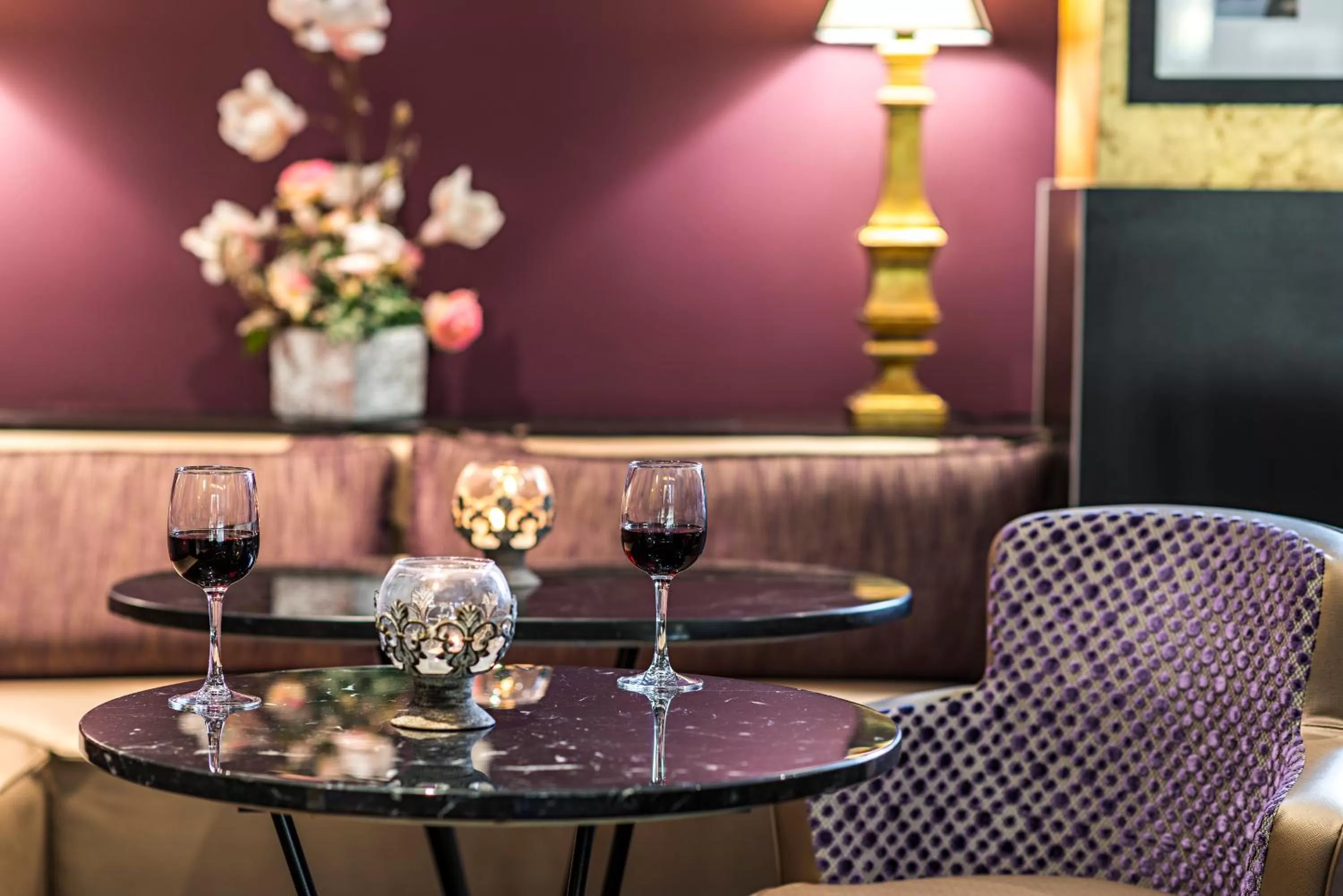 Entertainment in Hôtel Le Versailles