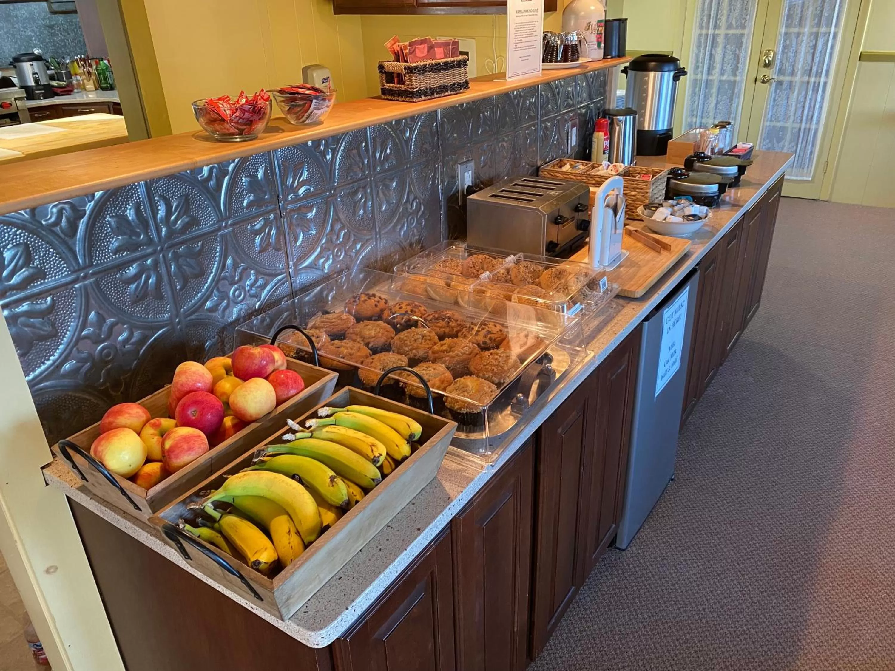 Breakfast in Bromley View Inn