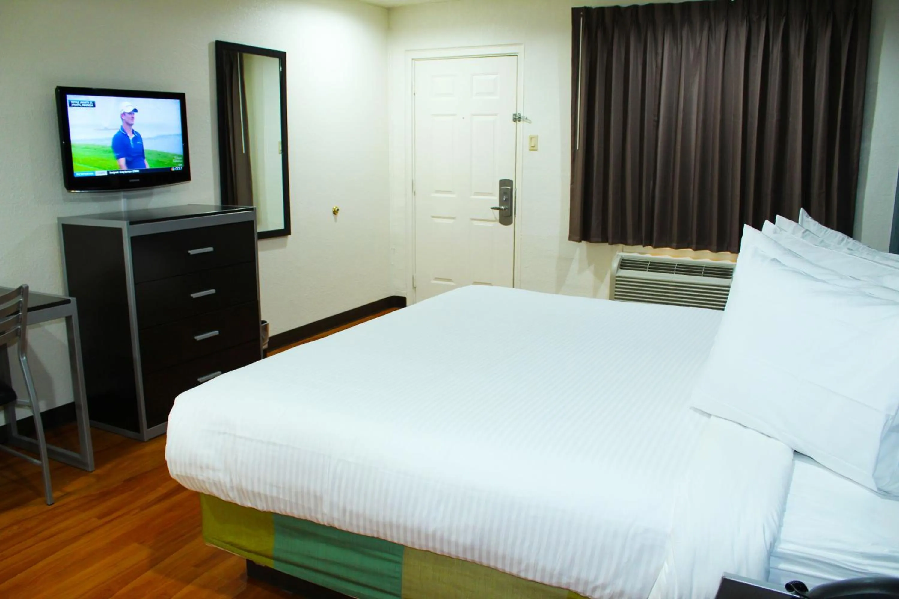 Bed in Stay Express Inn Dallas - Fair Park / Downtown