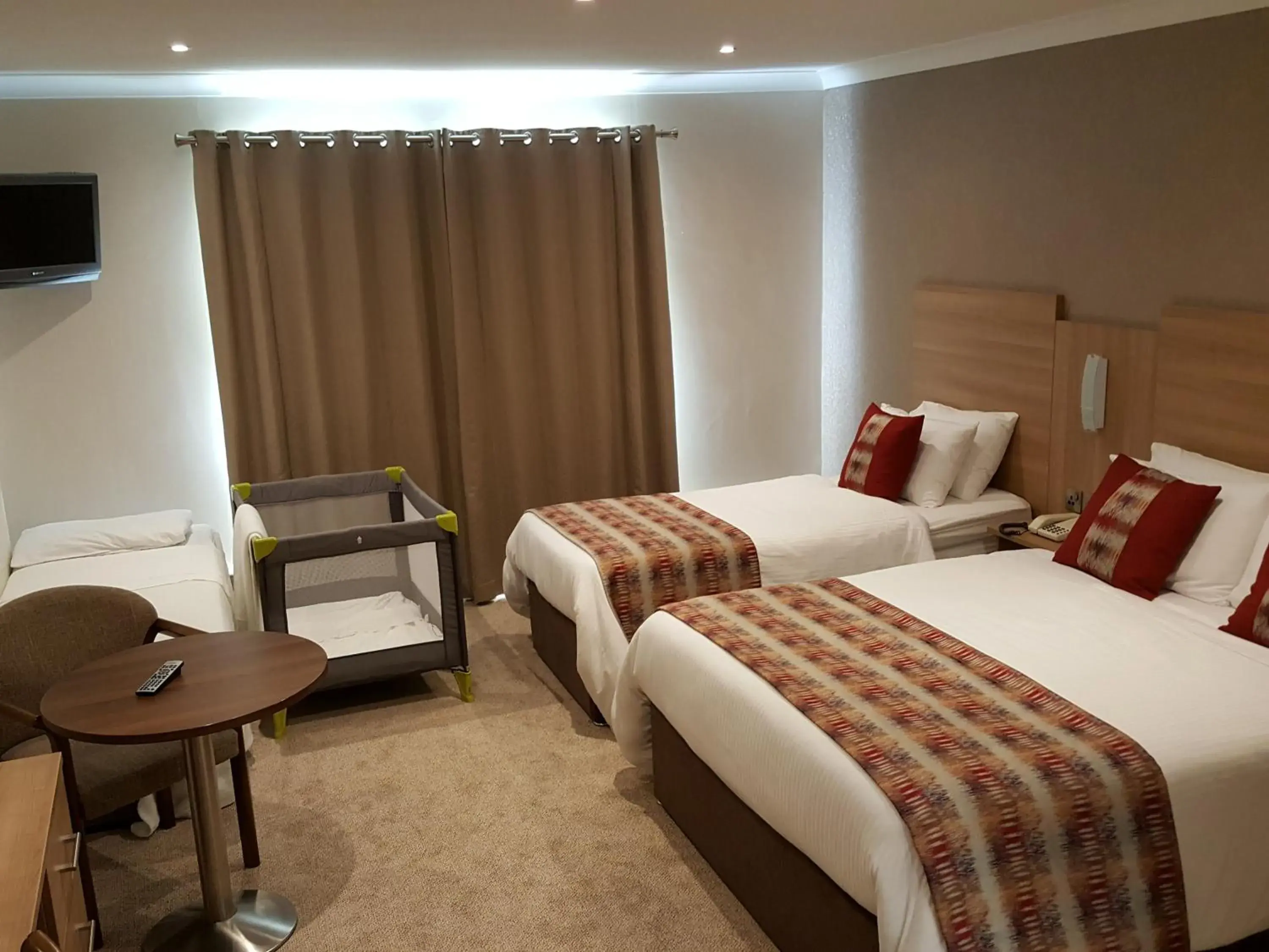 Standard Family Room - single occupancy in The Lodge Hotel Standard Family Room - single occupancy in The Lodge Hotel