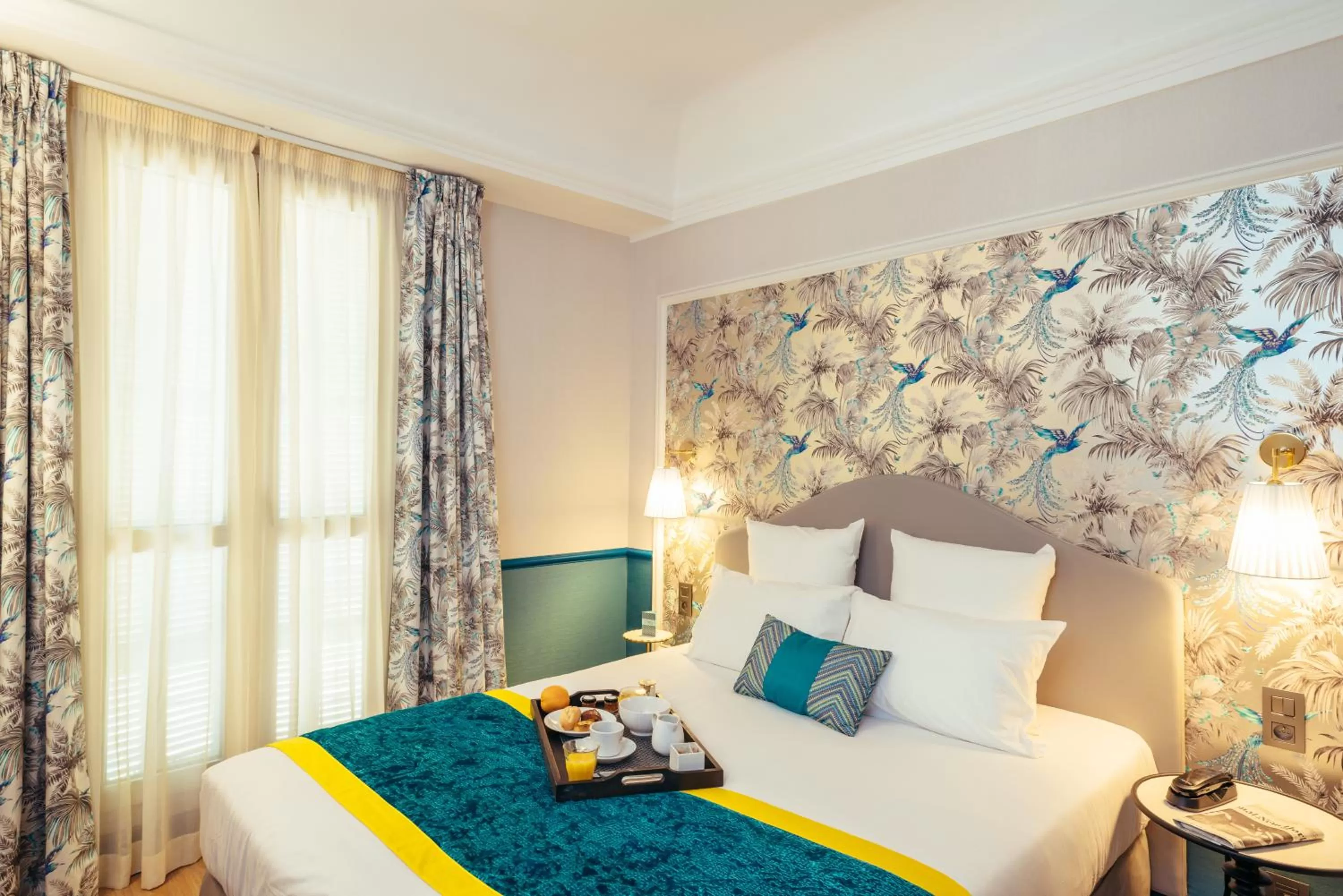 Photo of the whole room, Bed in Villa Otero by Happyculture