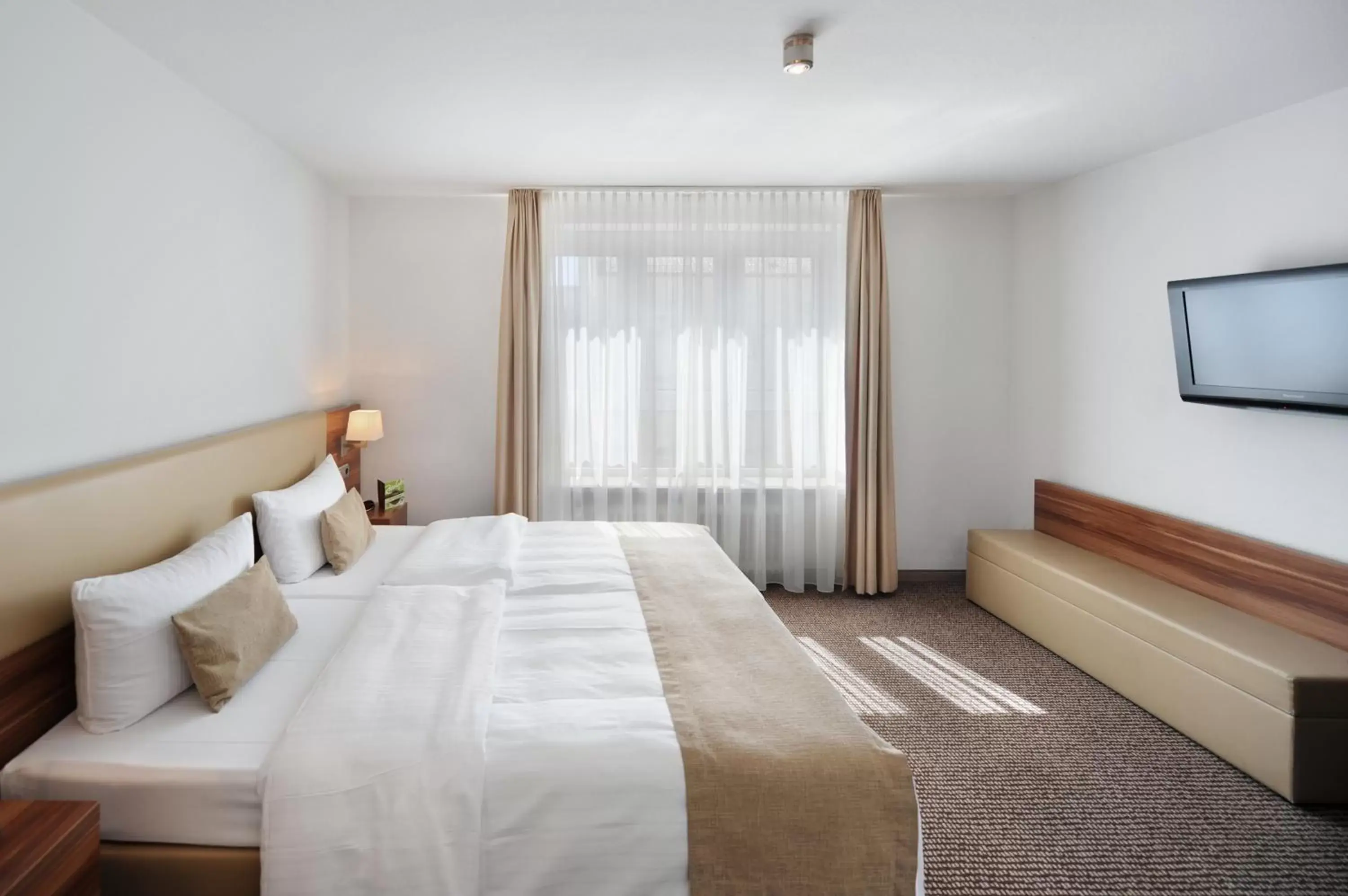 Double Room in Downtown Vi Vadi Hotel Double Room in Downtown Vi Vadi Hotel