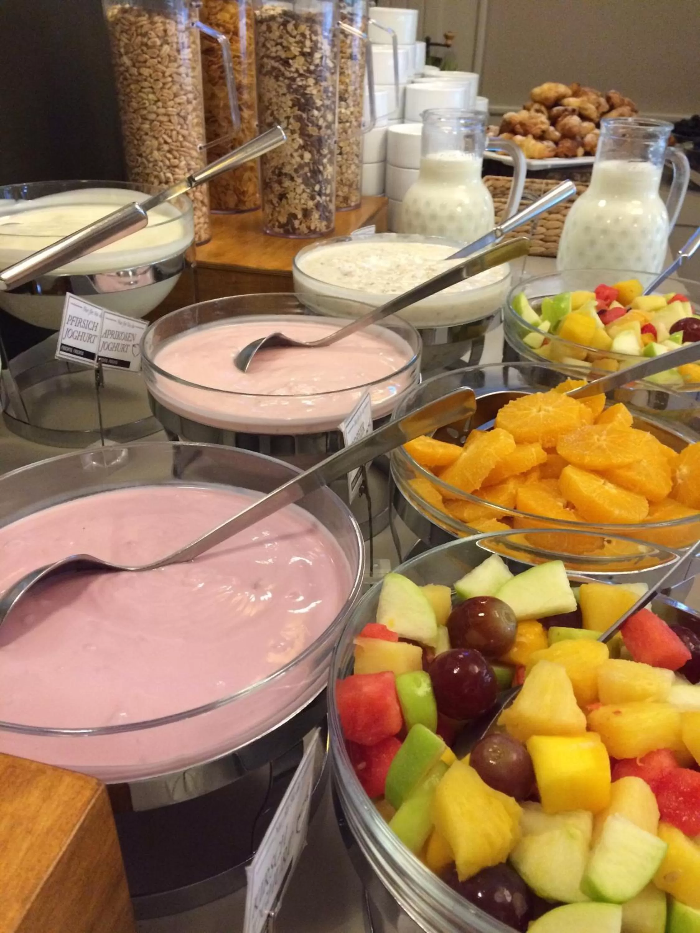 Buffet breakfast in City Hotel Berlin East