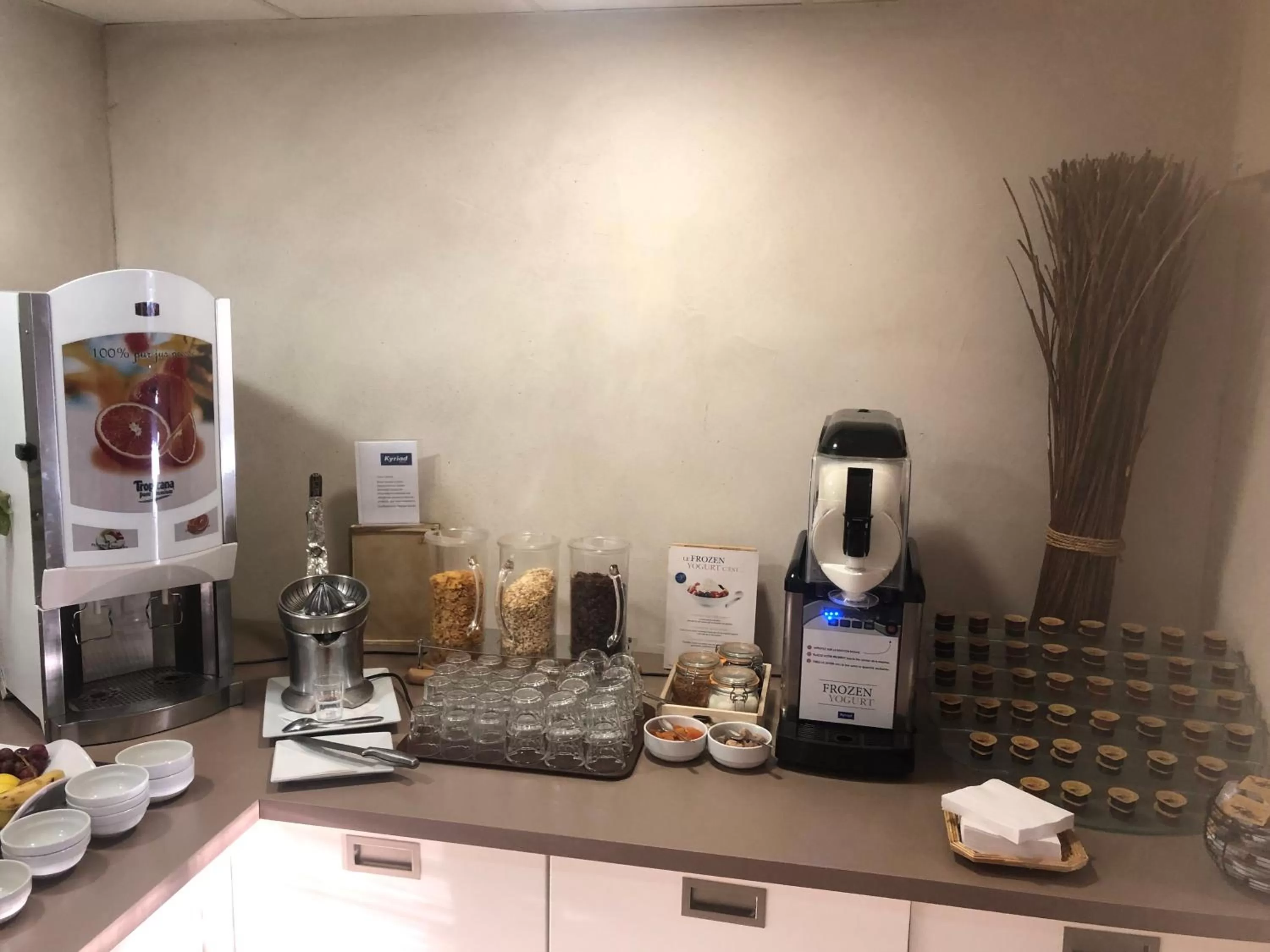 Coffee/tea facilities in Kyriad Montpellier Nord Parc Euromédecine