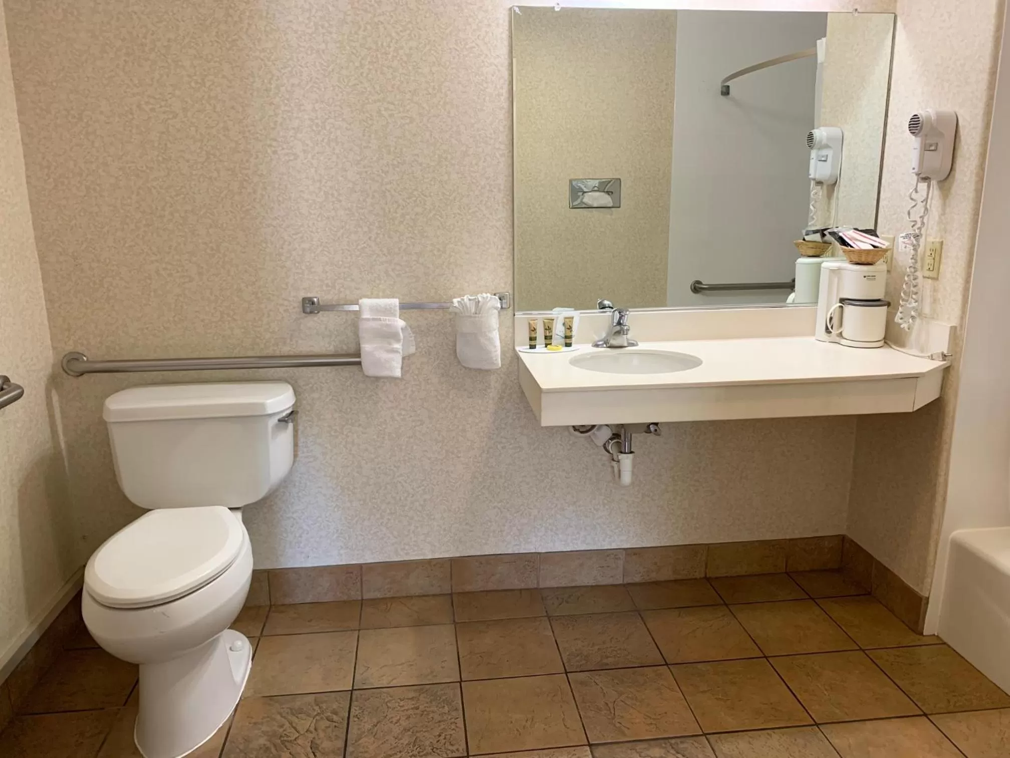 Olive Tree Inn & Suites