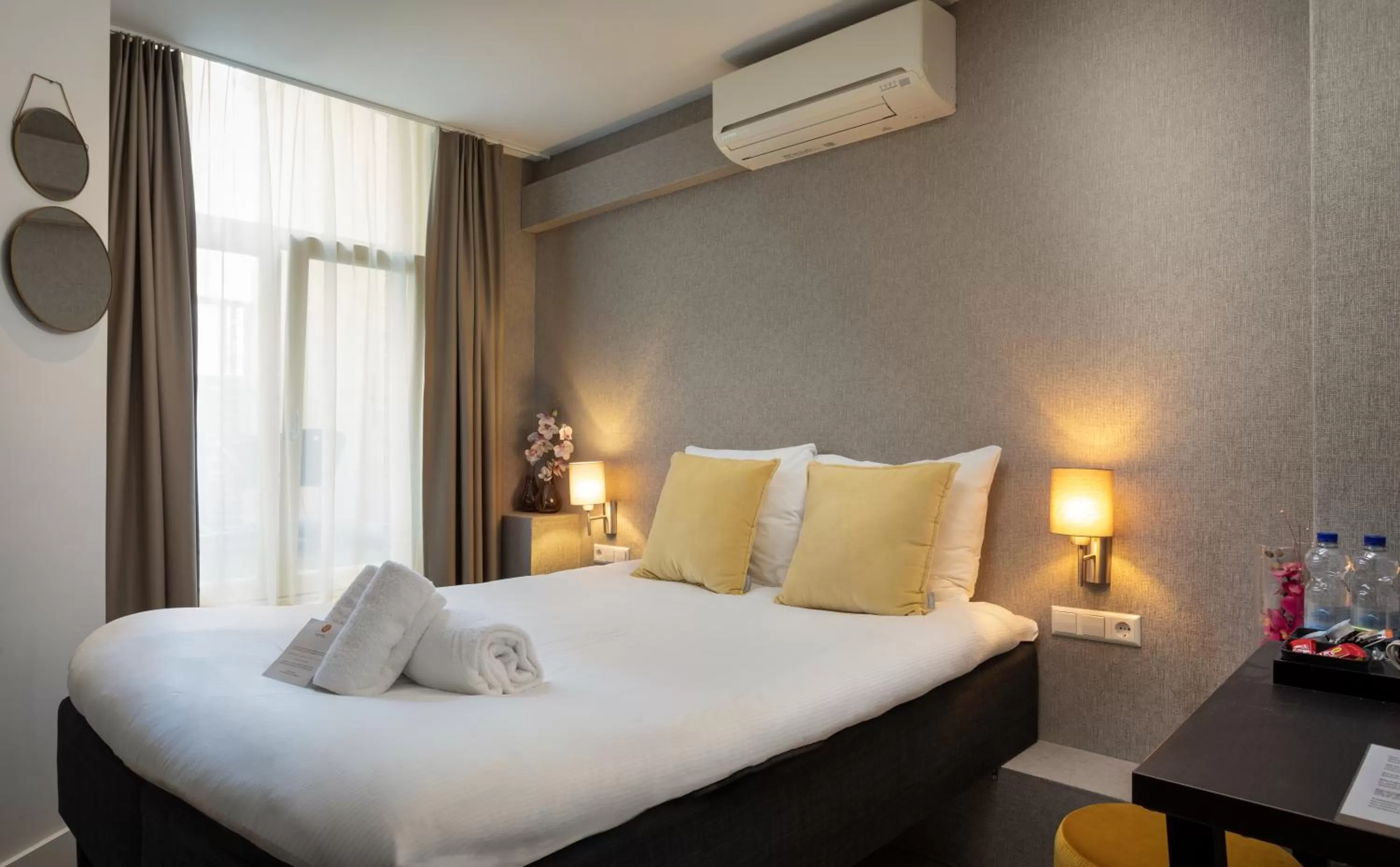 Bed in NL Hotel District Leidseplein