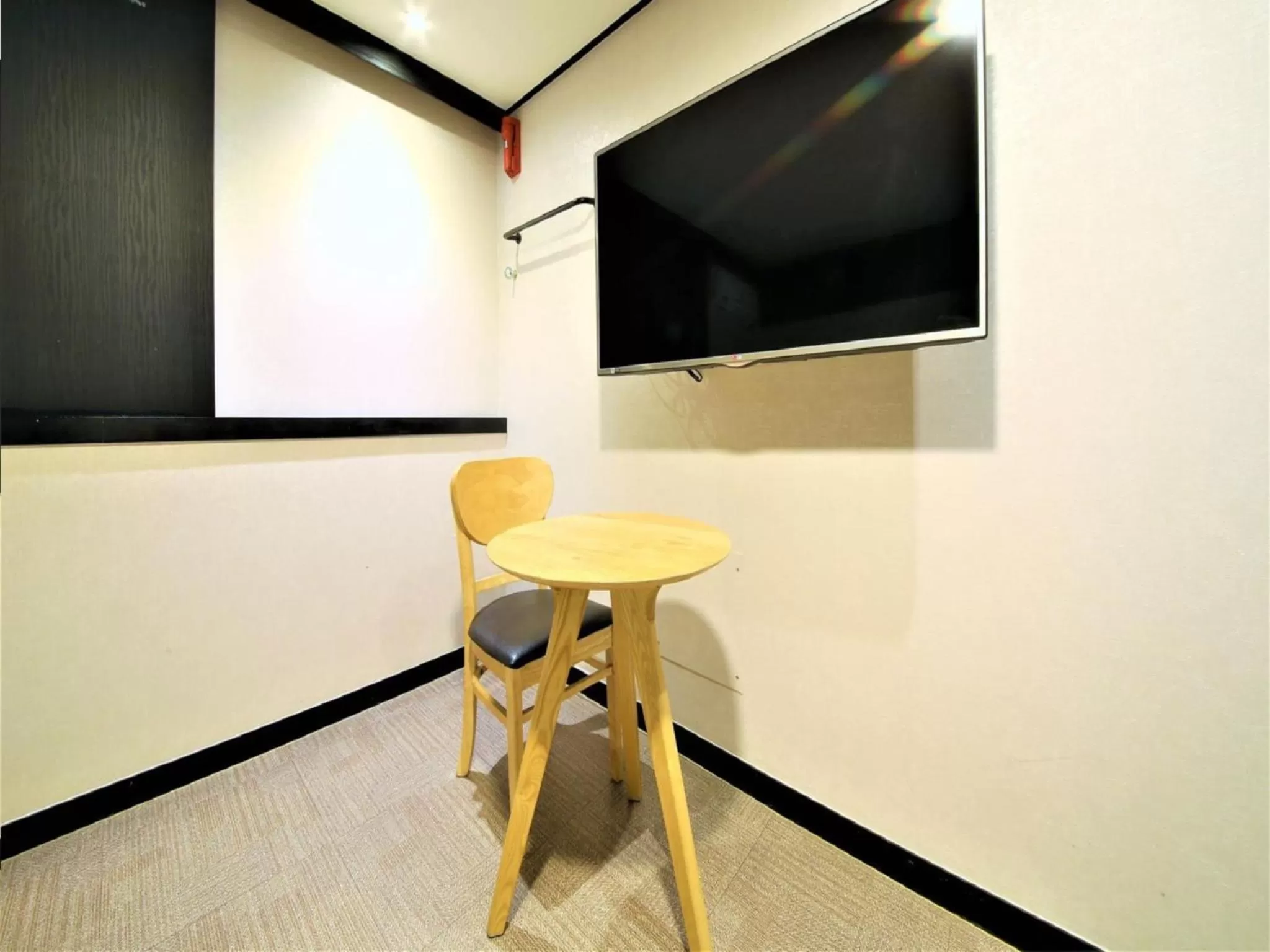 TV and multimedia in Elysee Hotel