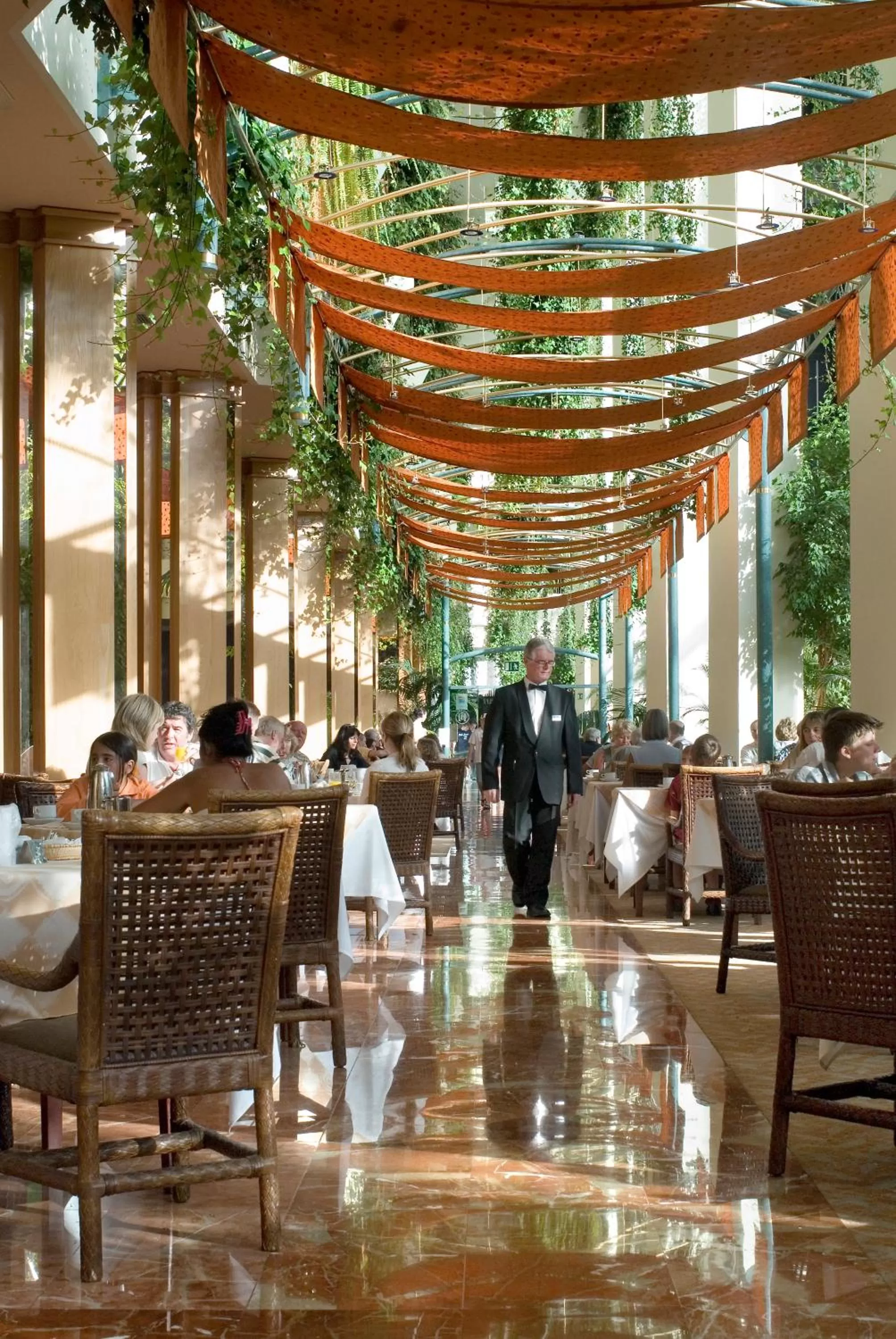 Restaurant/places to eat in Beatriz Costa & Spa