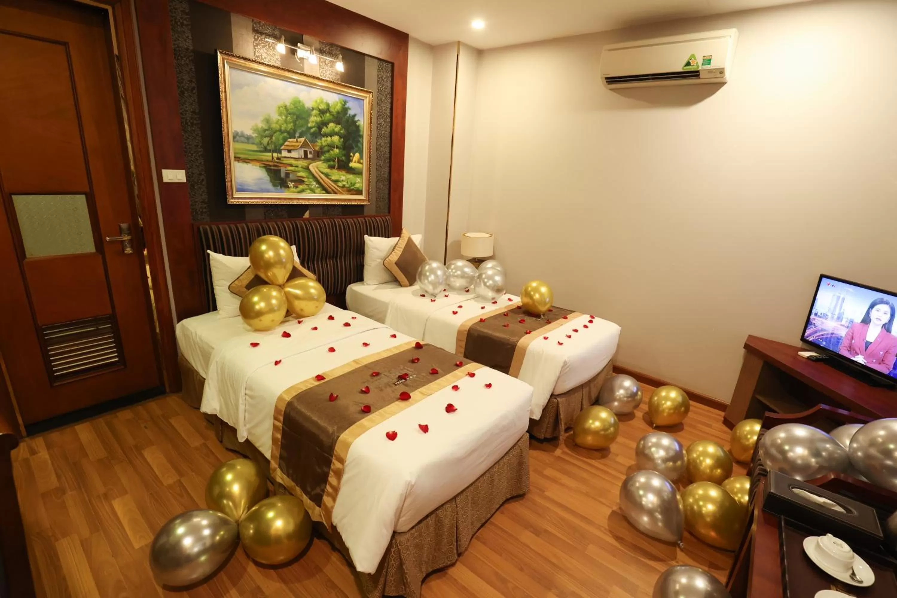 Bed in Gallant Hotel