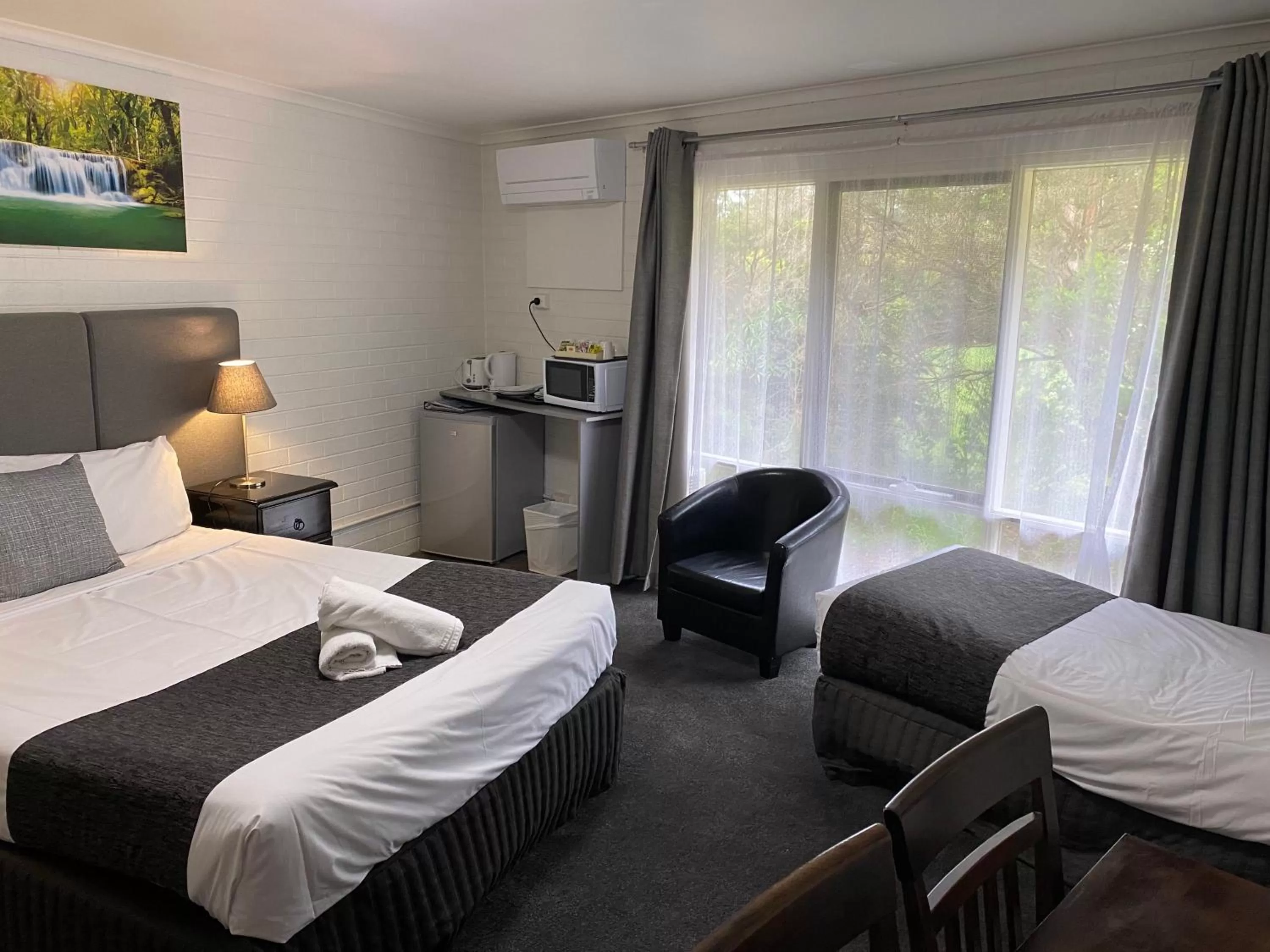 Bed in Frankston Motel