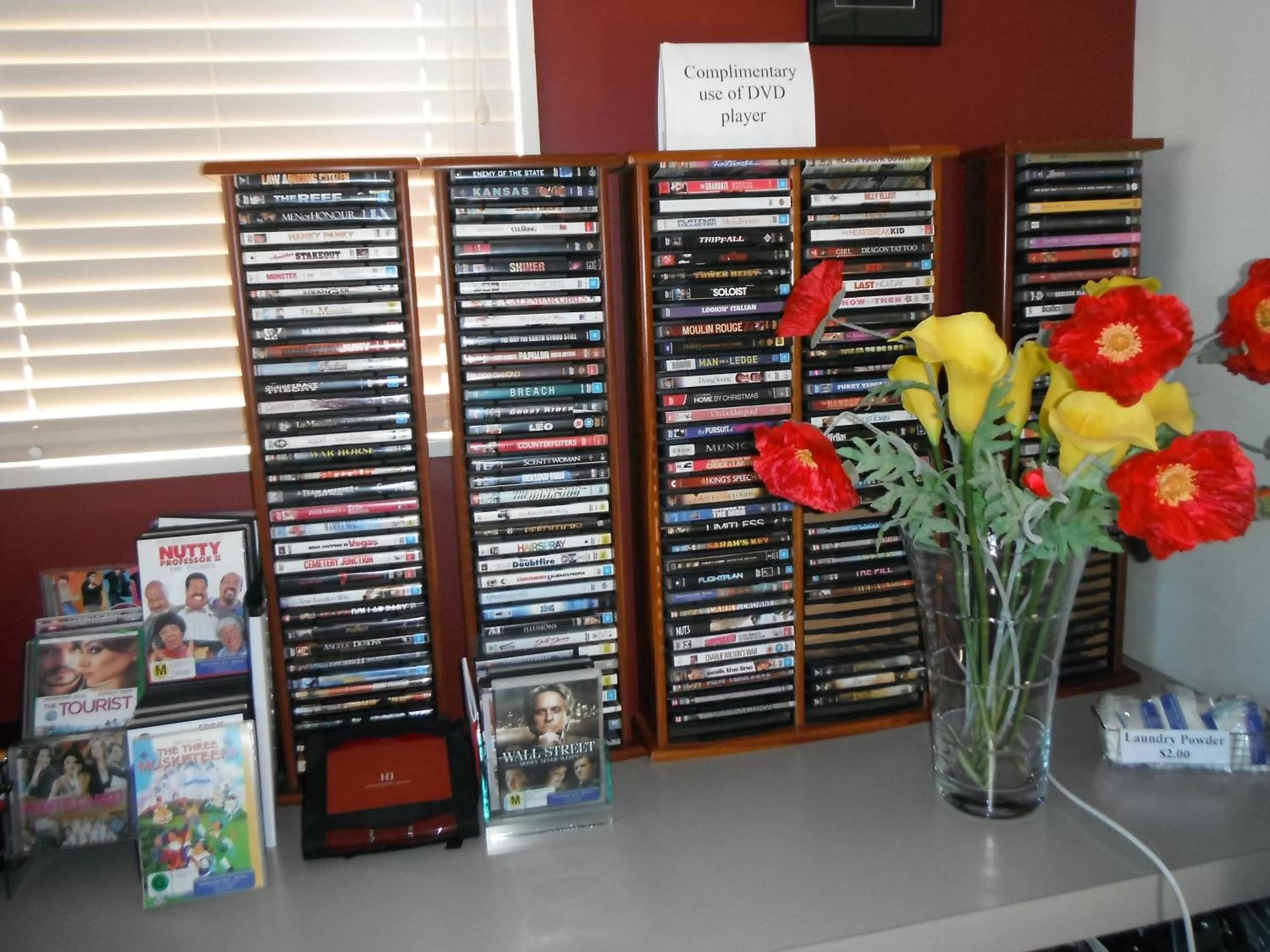 Entertainment in Cranford Oak Motel