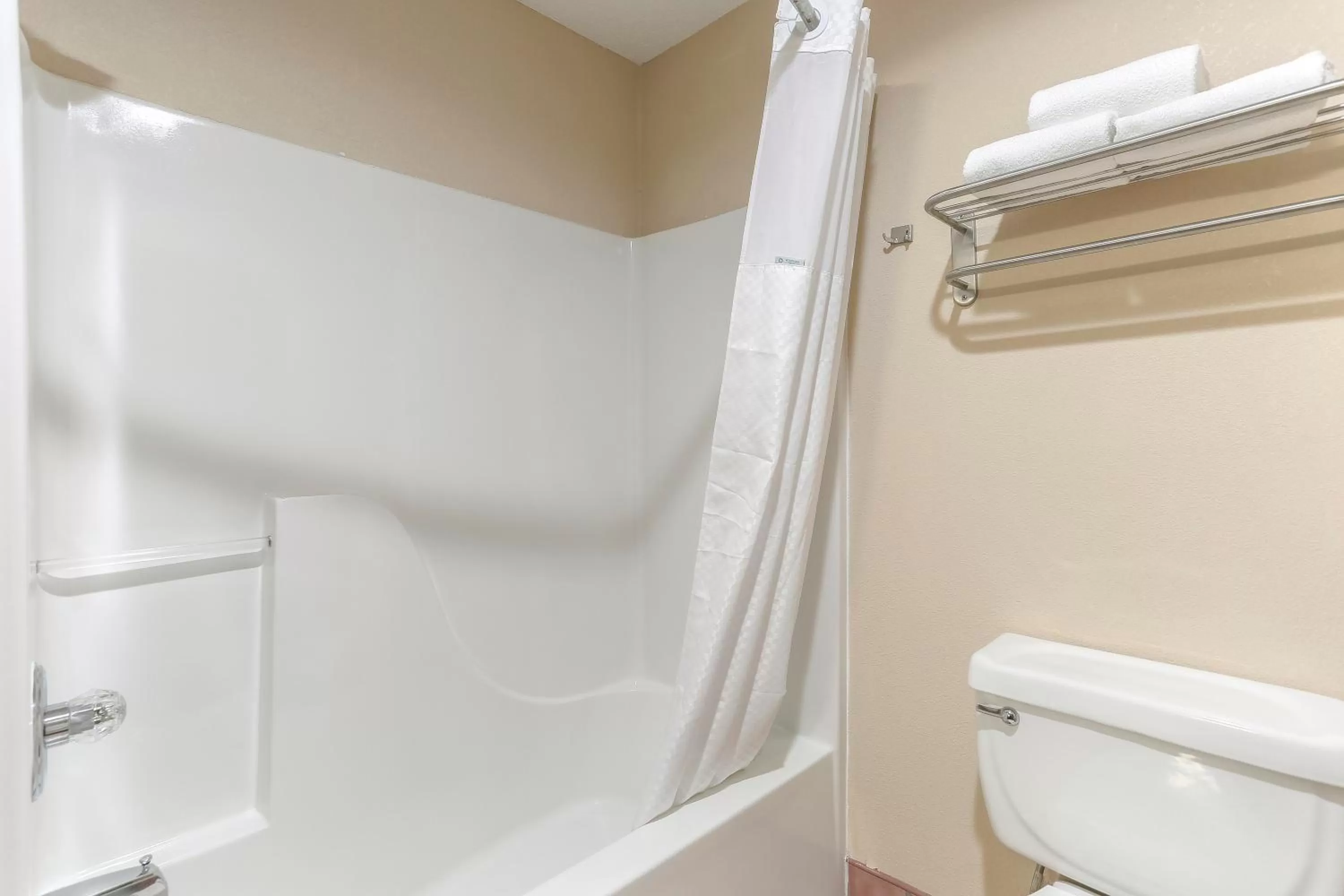 Baymont by Wyndham Bowling Green