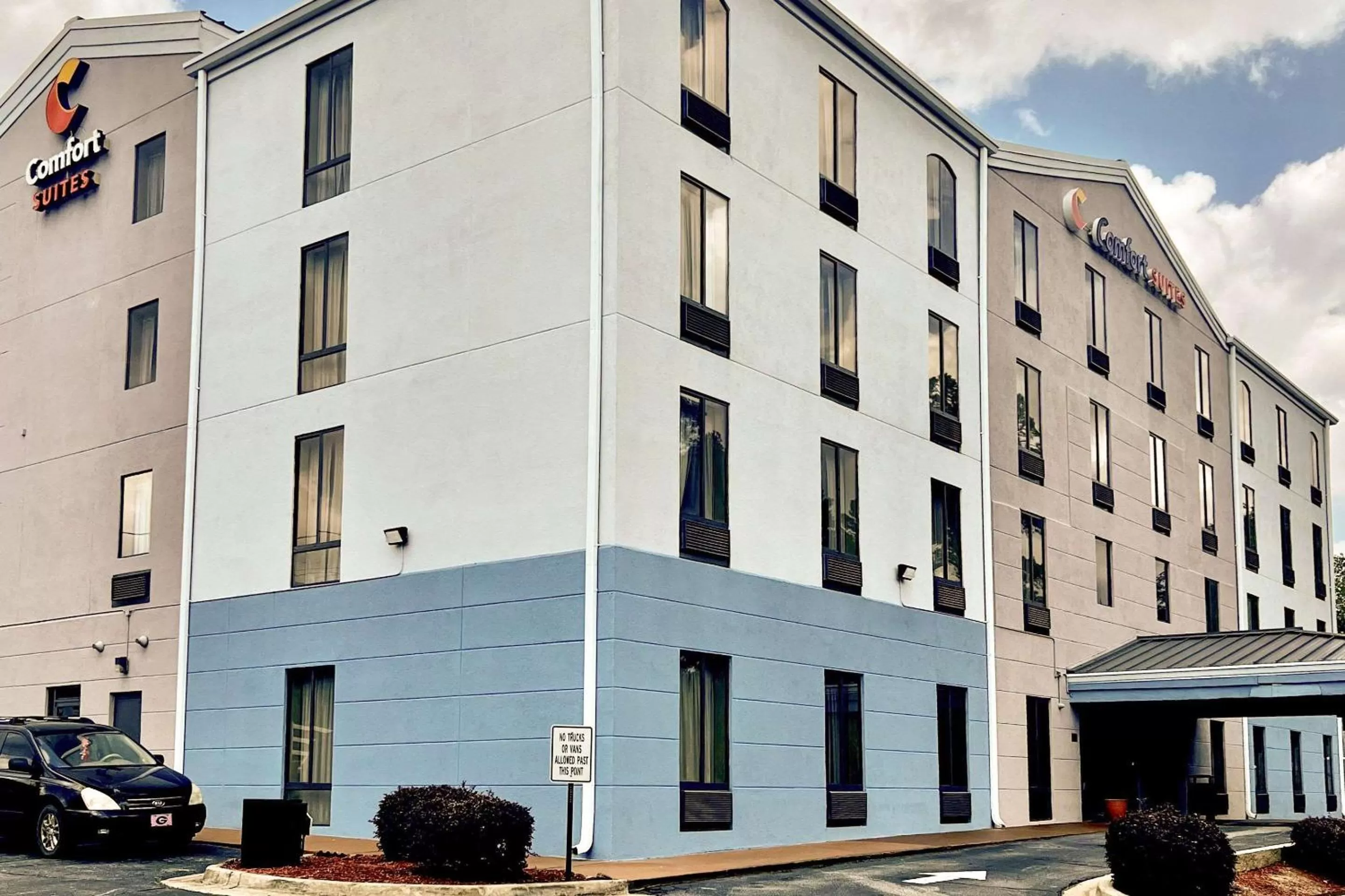 Property building in Comfort Suites Columbus State University Area