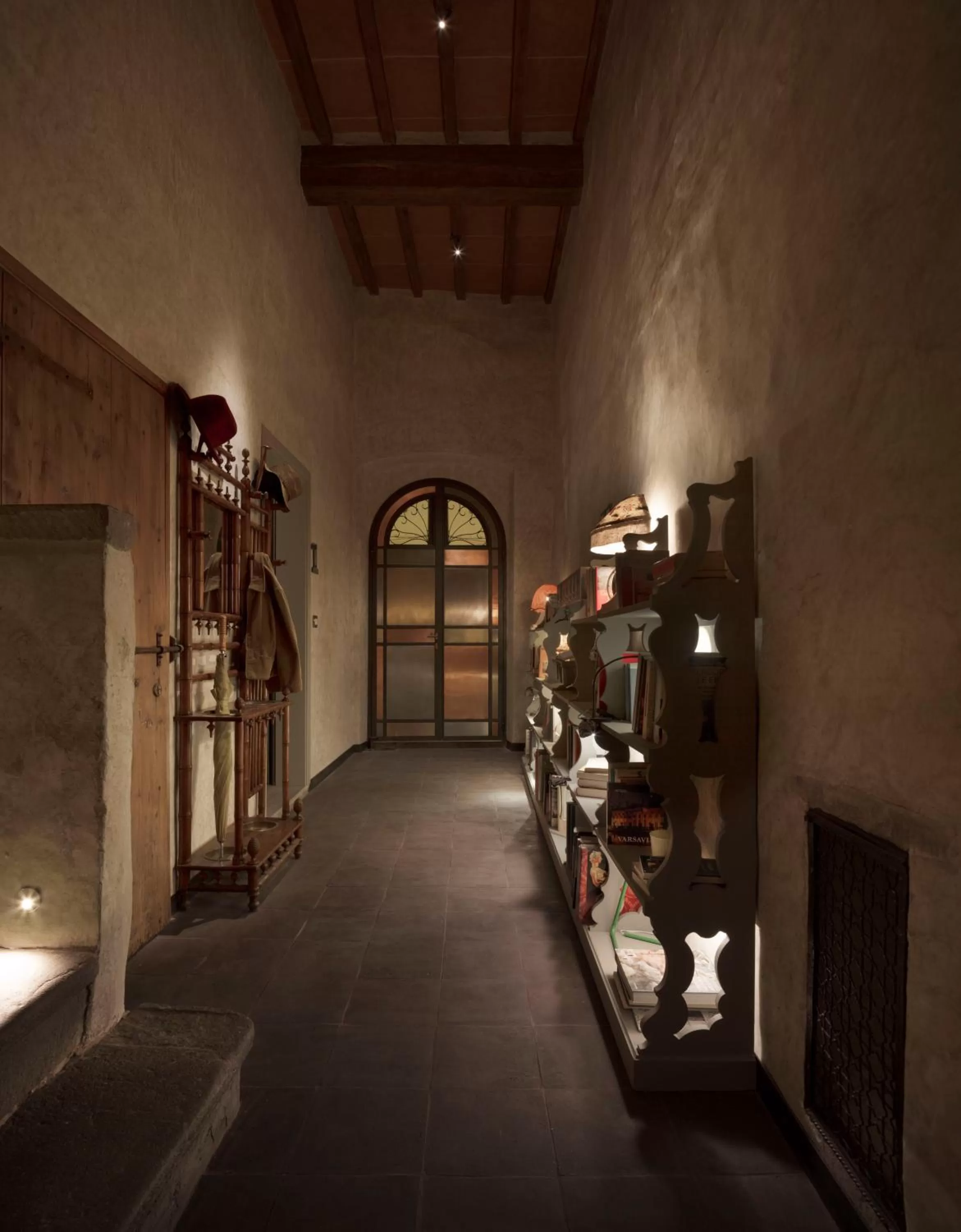 Library in Ottantotto Firenze