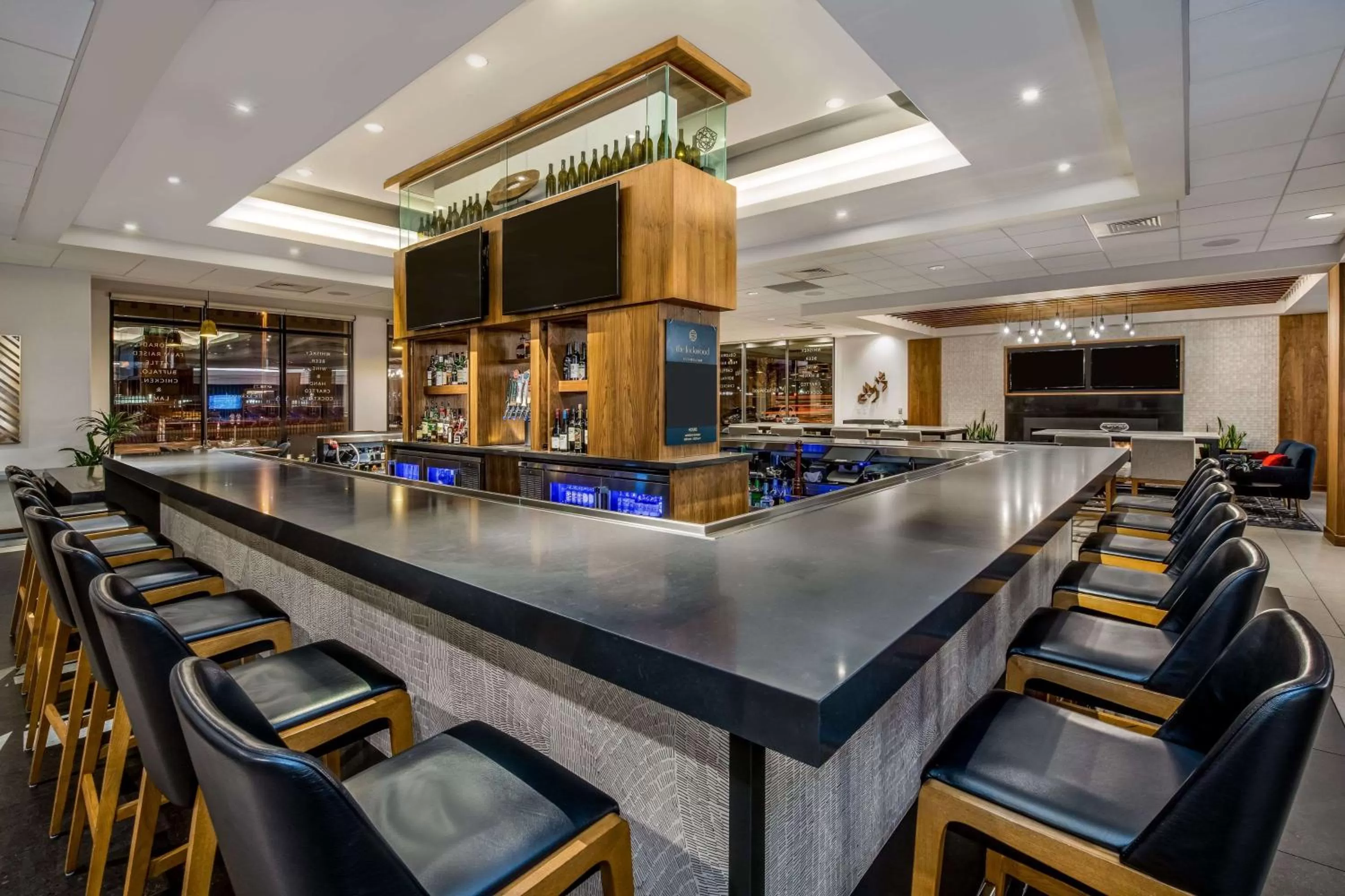 Lounge or bar in Sonesta Denver Downtown