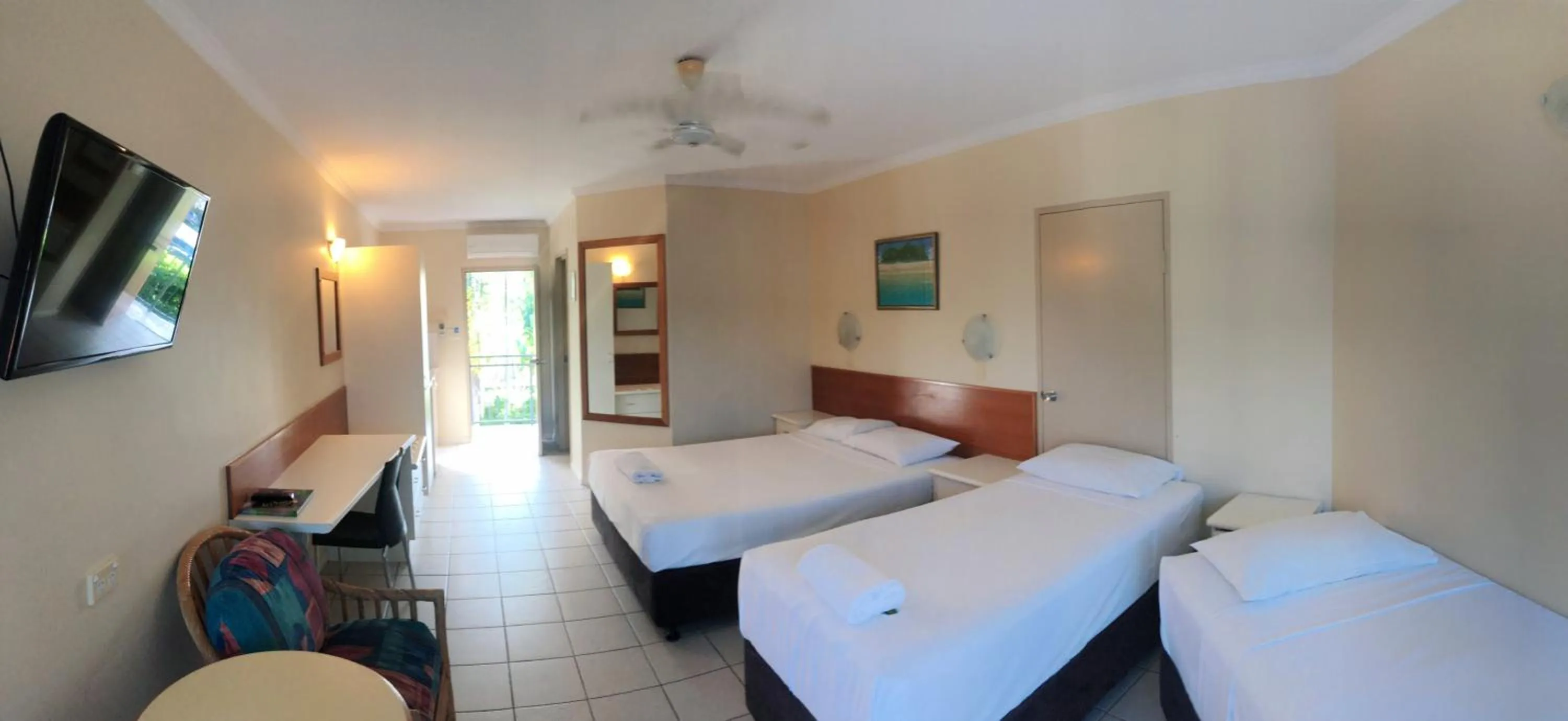 Photo of the whole room, Bed in Tropical Queenslander