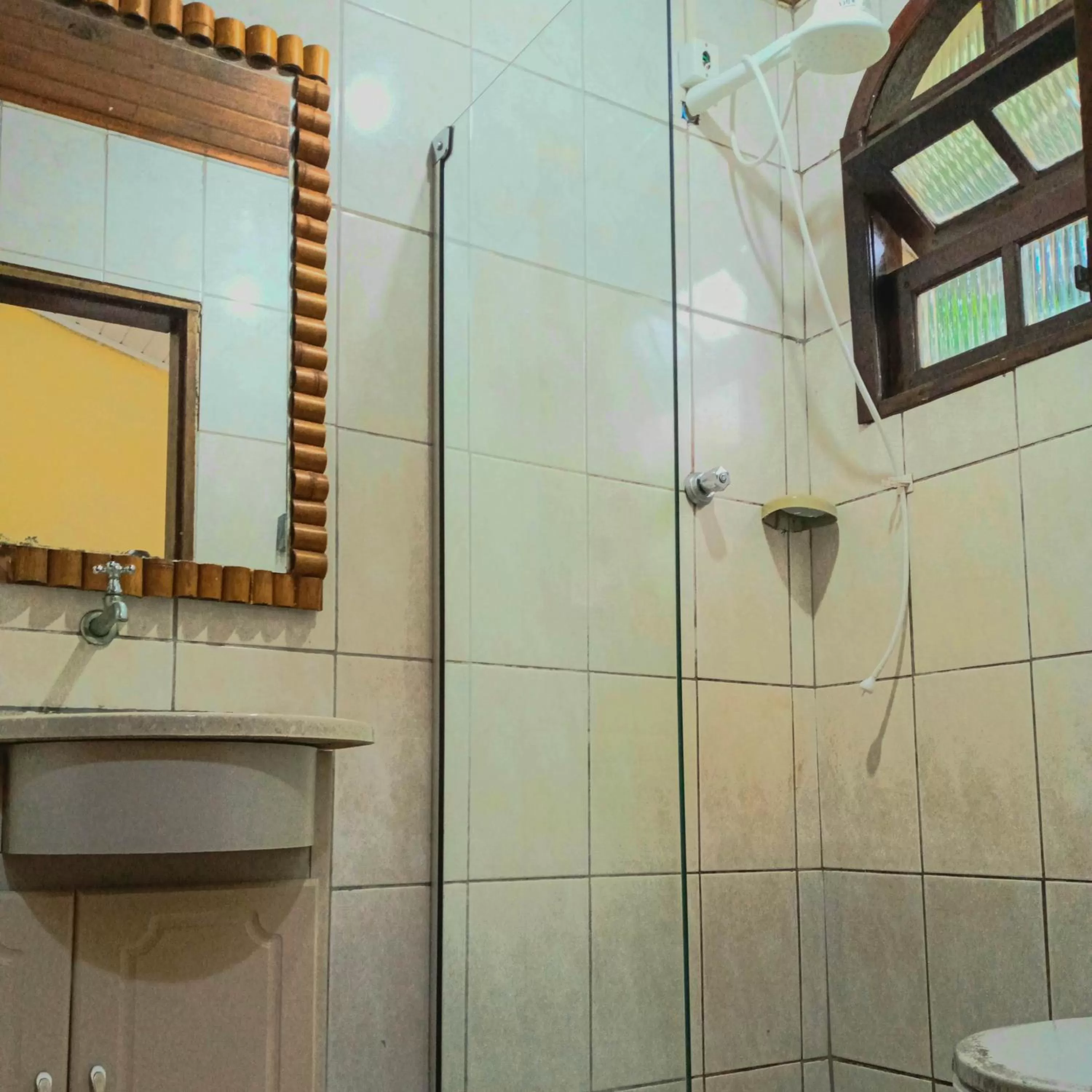 Bathroom in Pousada e Hostel Marthi