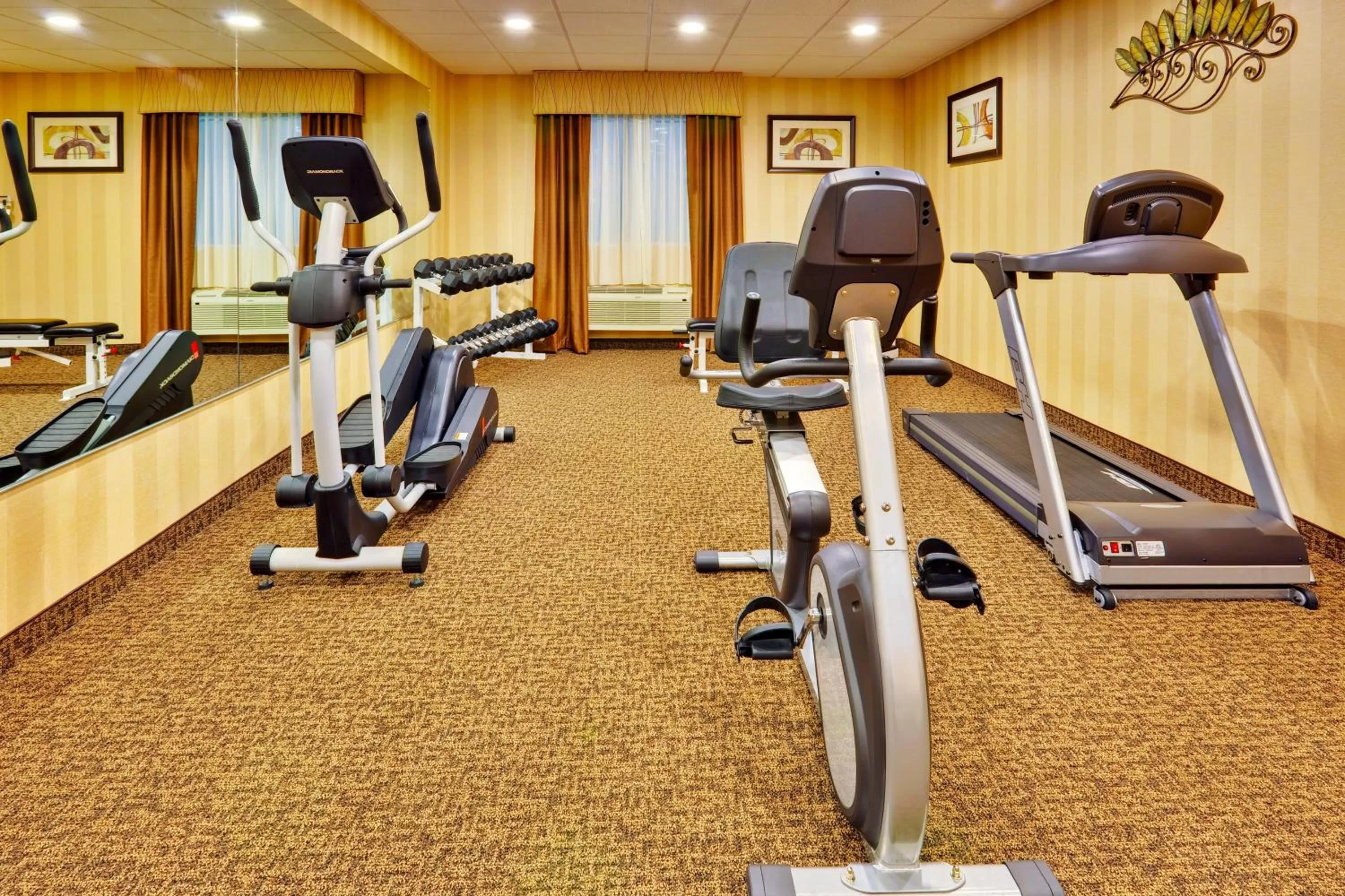 Spa and wellness centre/facilities in Holiday Inn Express Hotel & Suites Byram by IHG