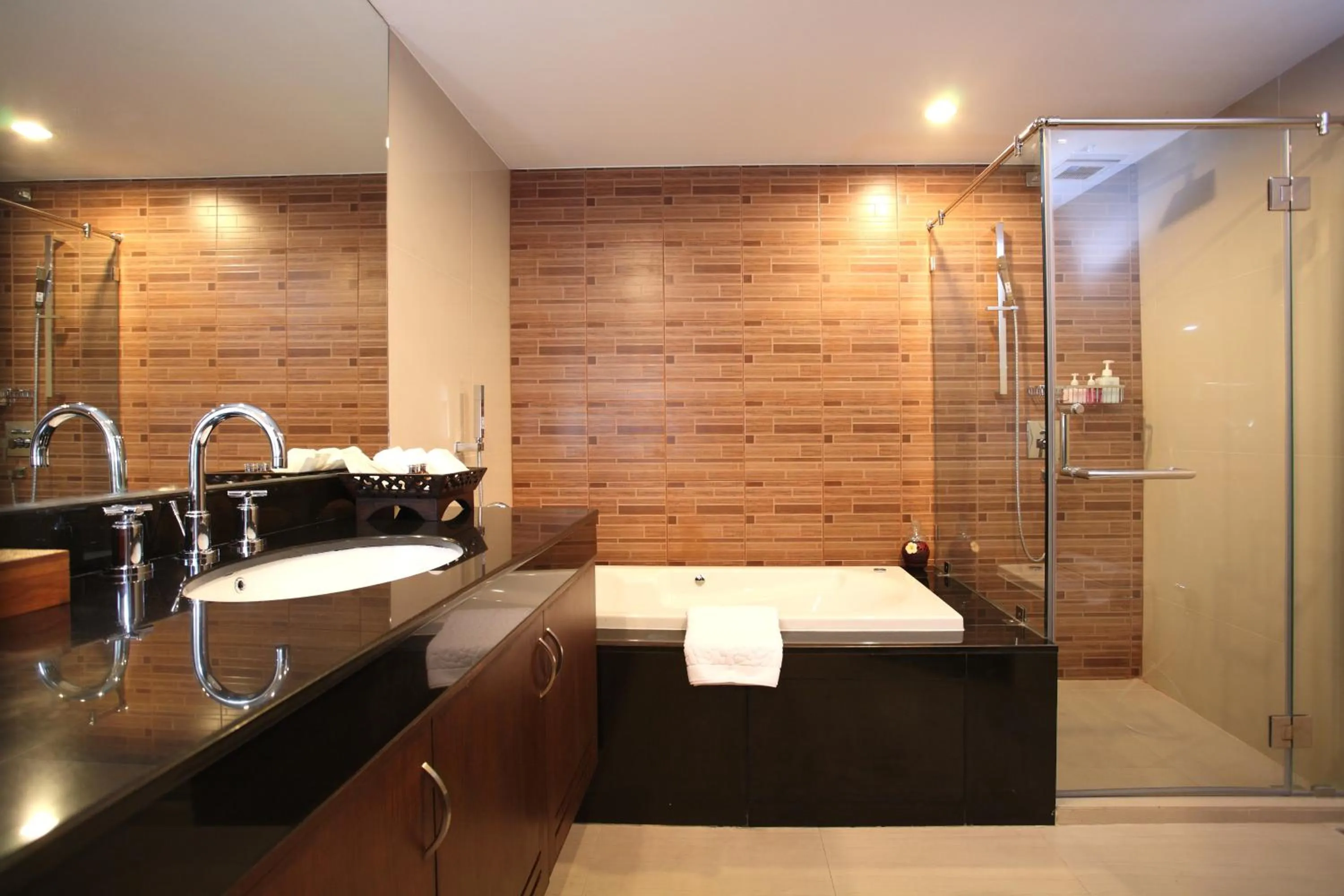 Bathroom in Amaranta Hotel