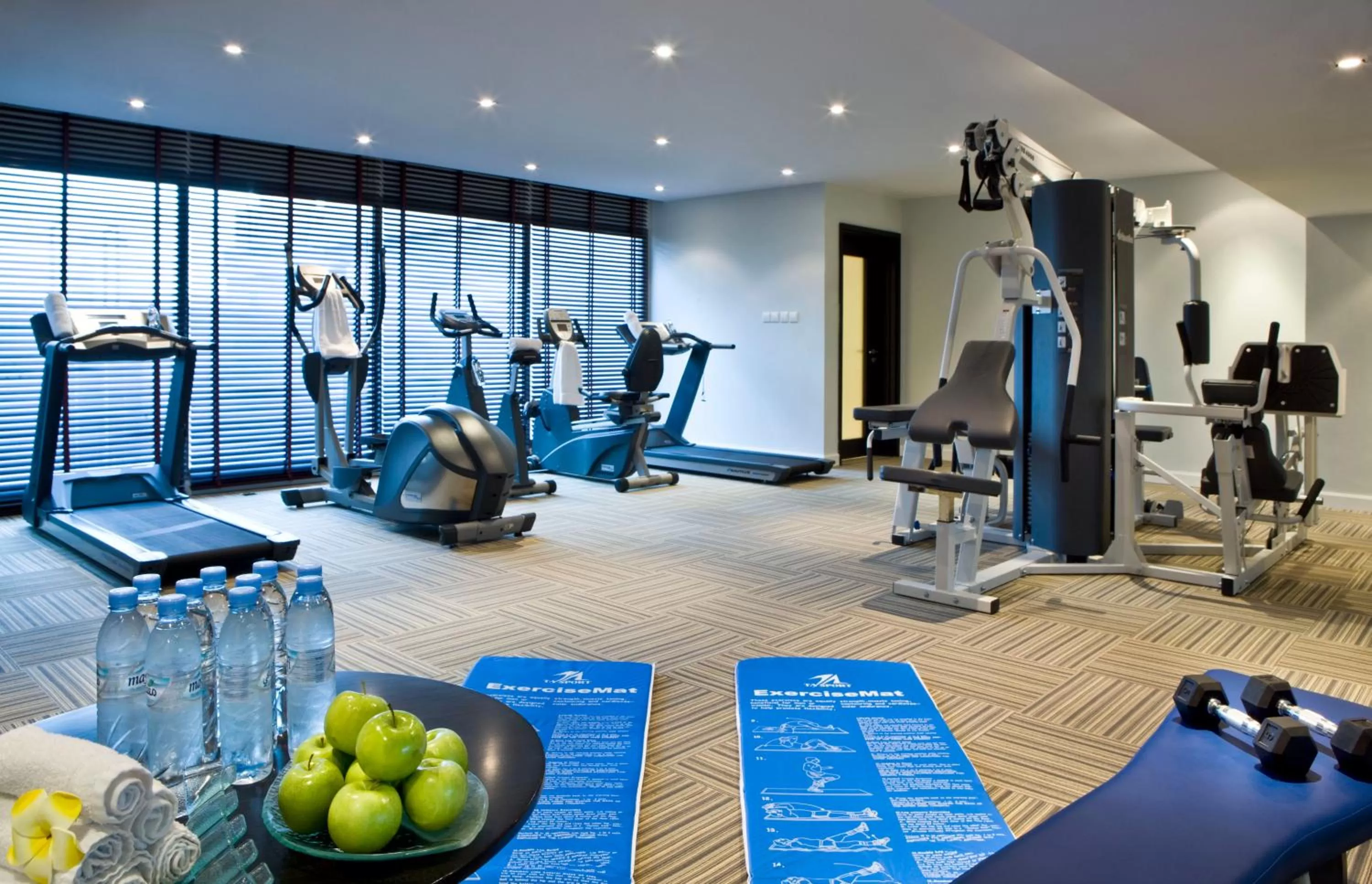 Fitness centre/facilities in Mercure Gold Hotel Jumeirah Dubai by Accor