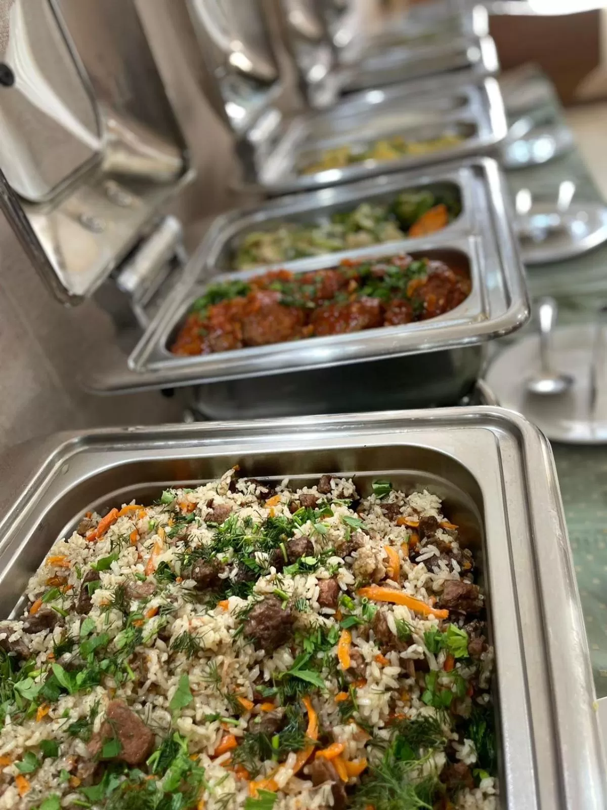 Restaurant/places to eat in Tengri Hotel