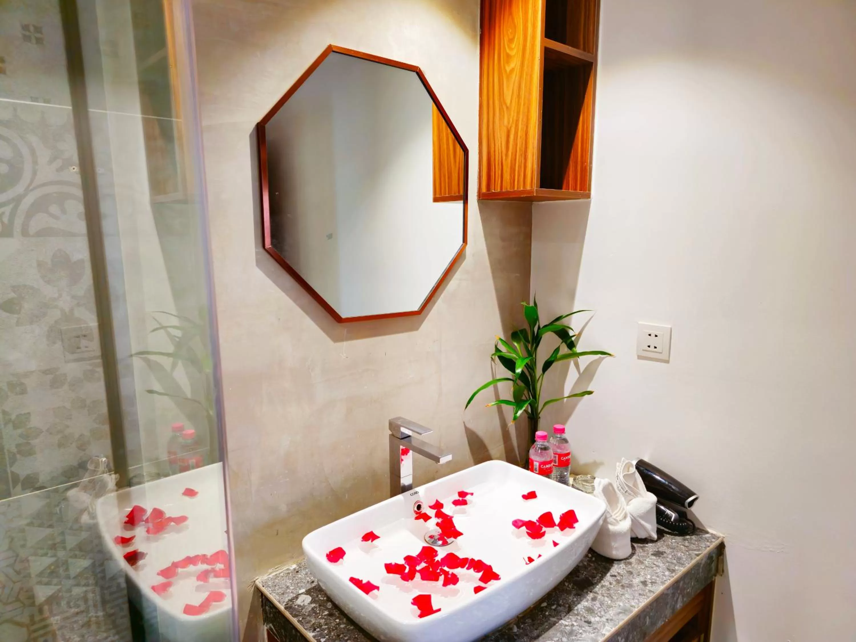 Bathroom in Le Botum Hotel