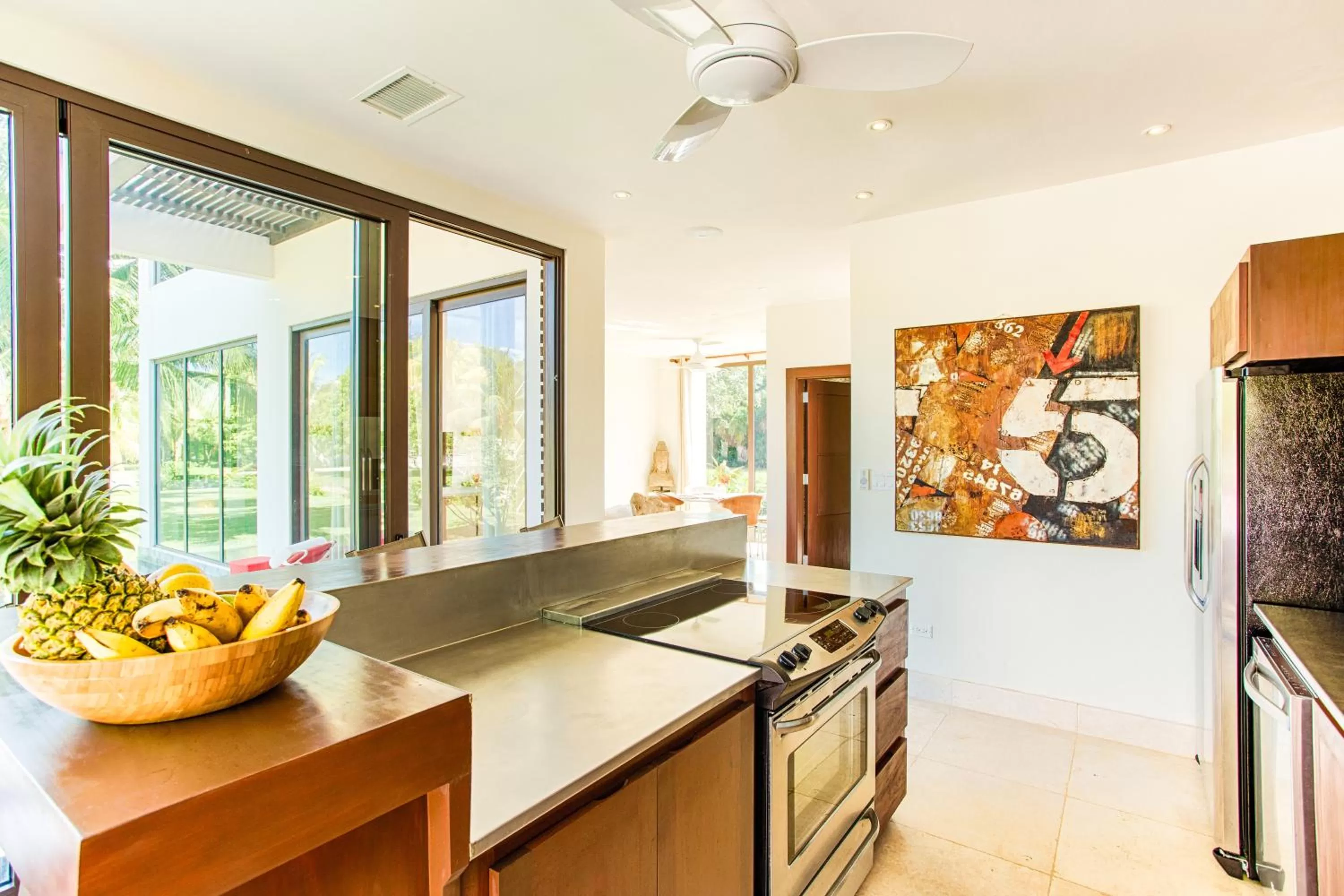 Day, Kitchen/Kitchenette in Wild Orchid