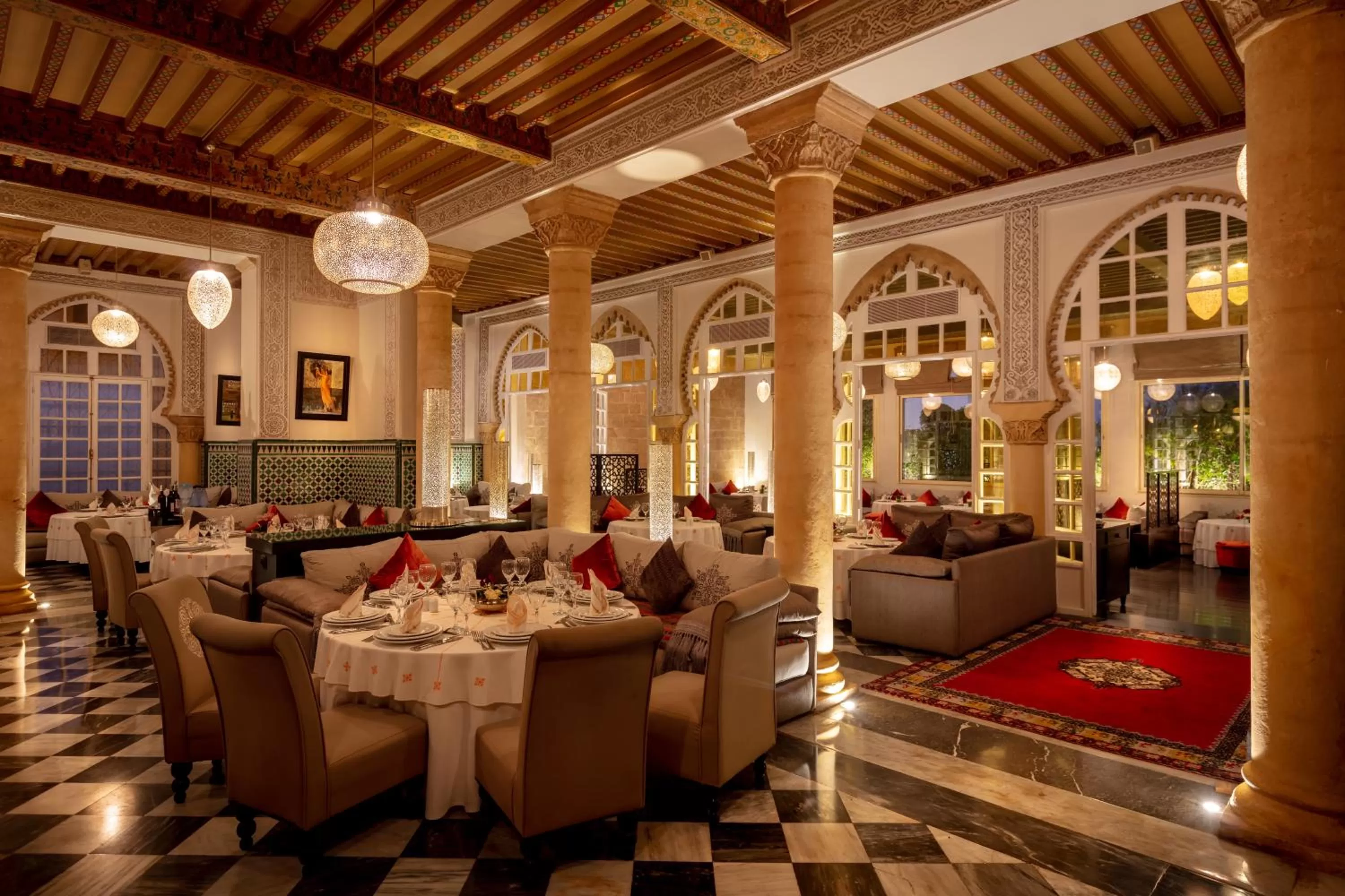 Restaurant/places to eat in La Tour Hassan Palace