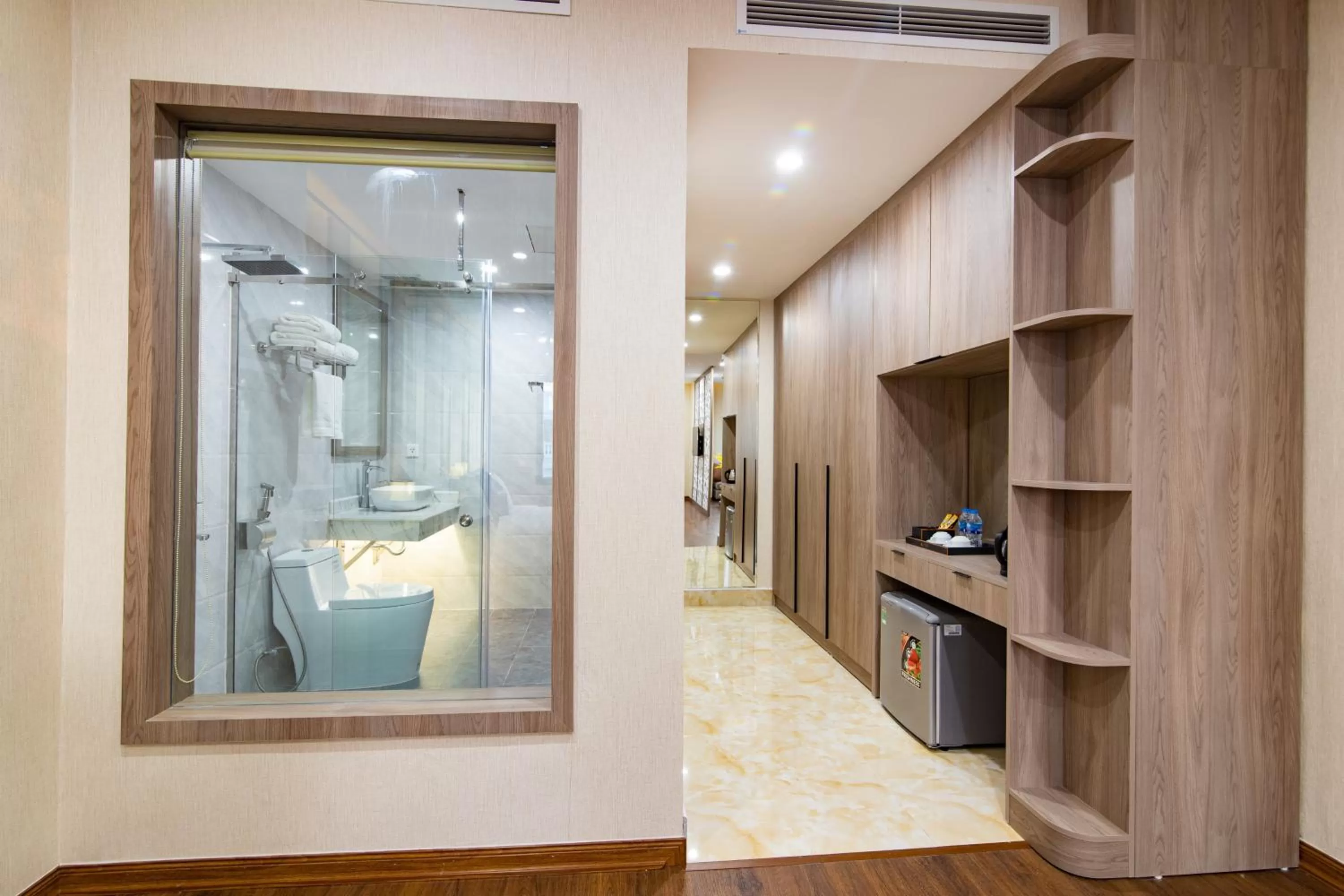 Area and facilities in Sunshine Hotel Móng Cái