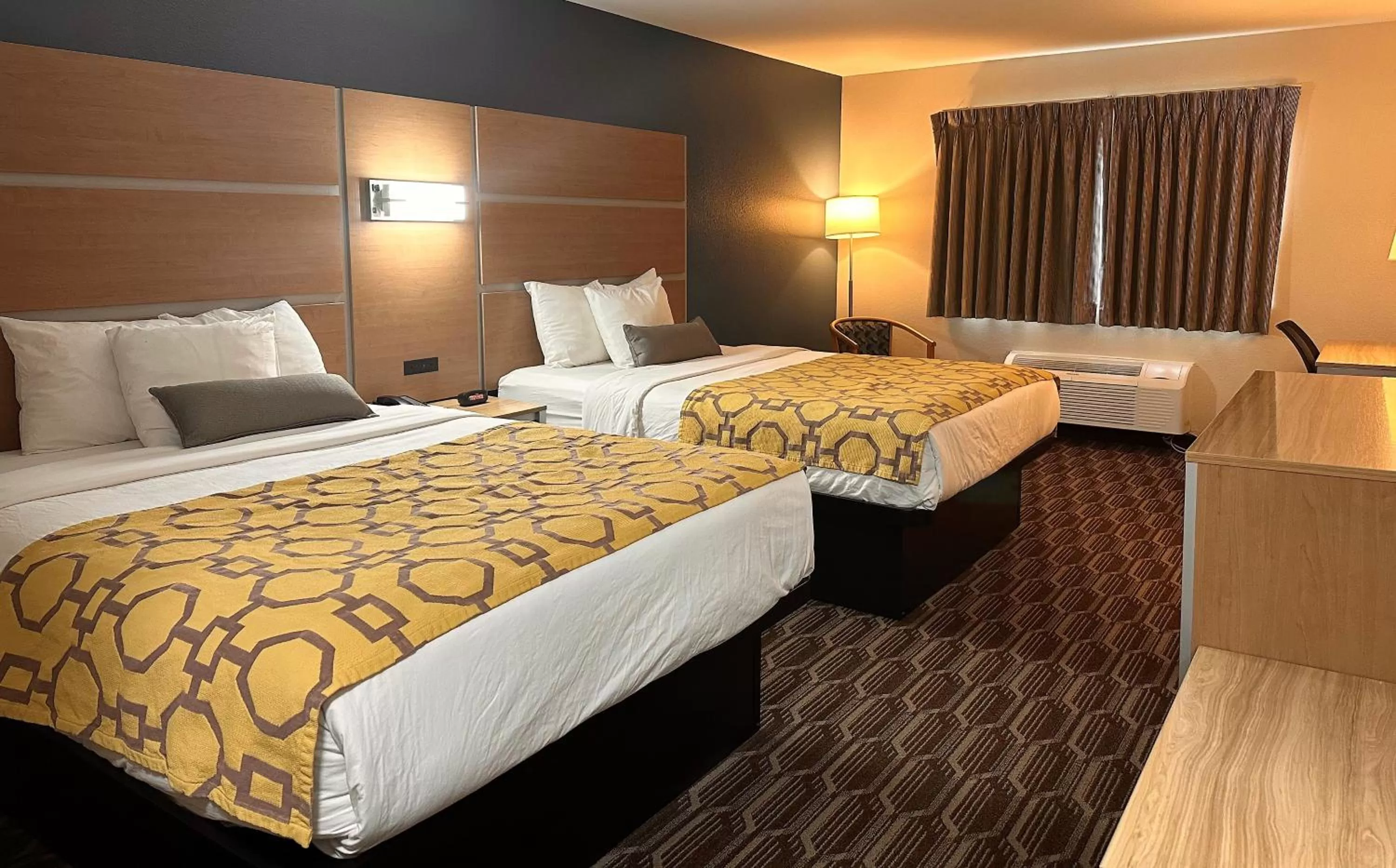 Guests, Bed in Baymont by Wyndham Noblesville