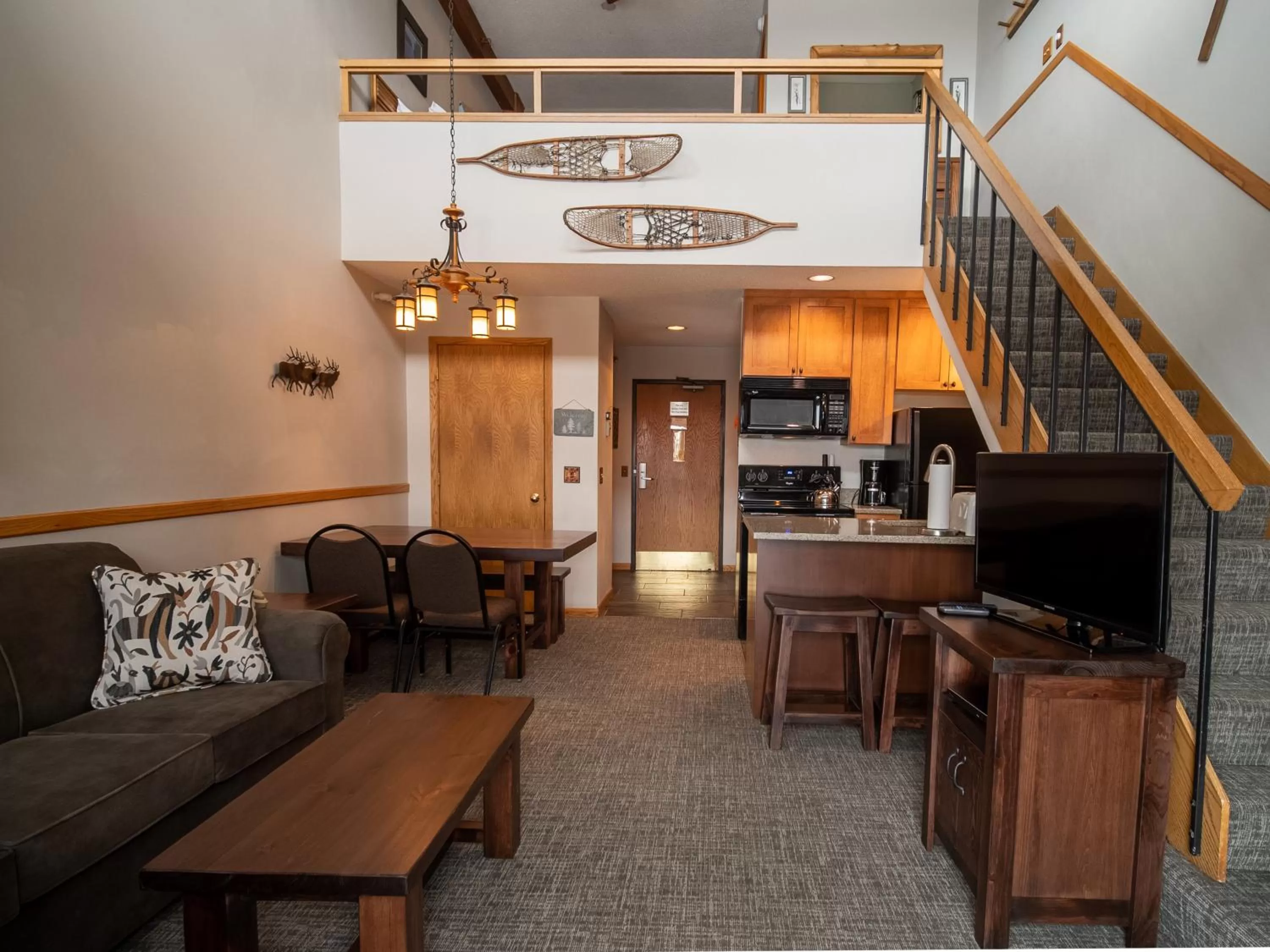 Seating Area in Caribou Highlands Lodge