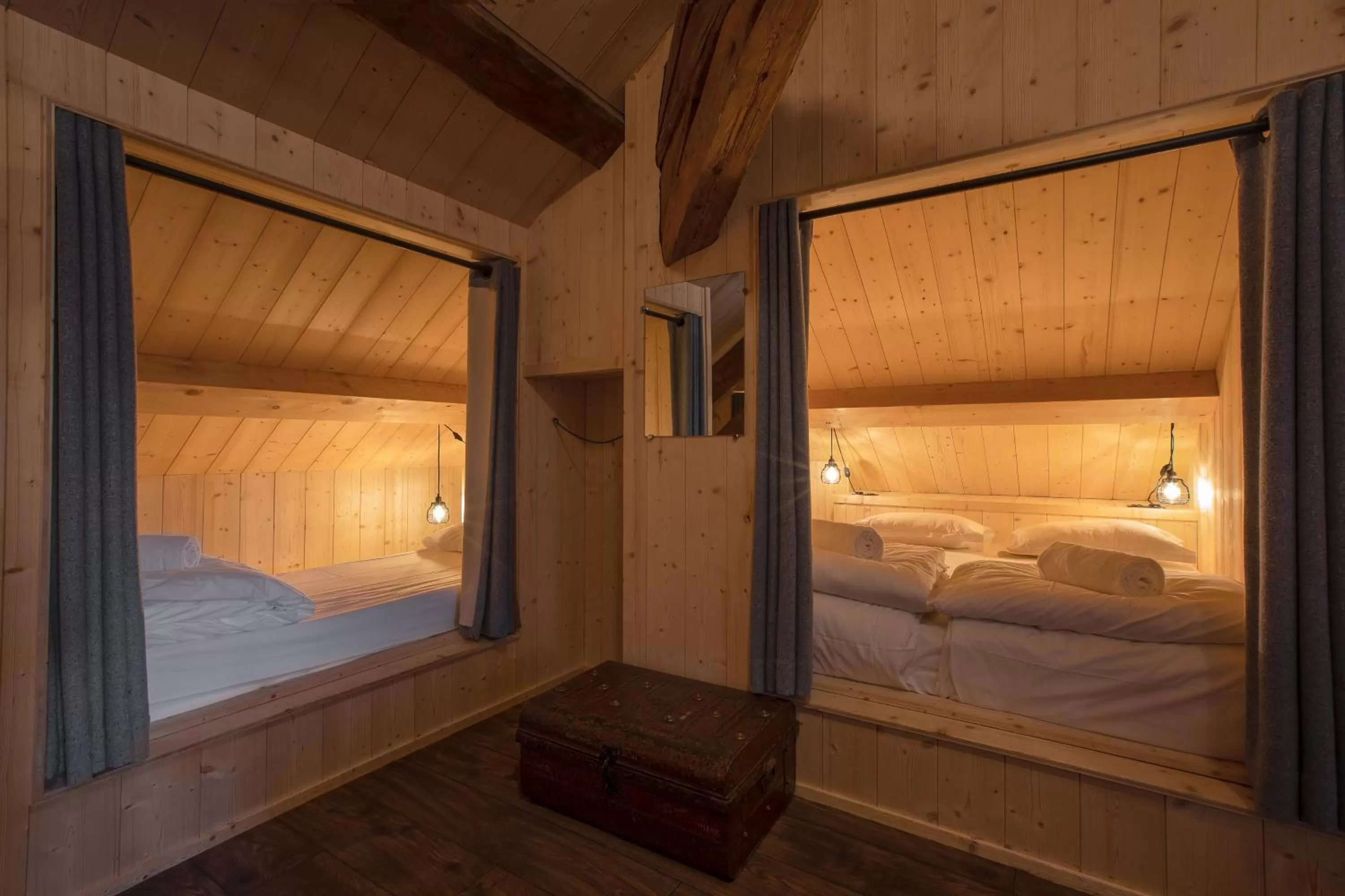 Bedroom, Bed in Refuge du Montenvers