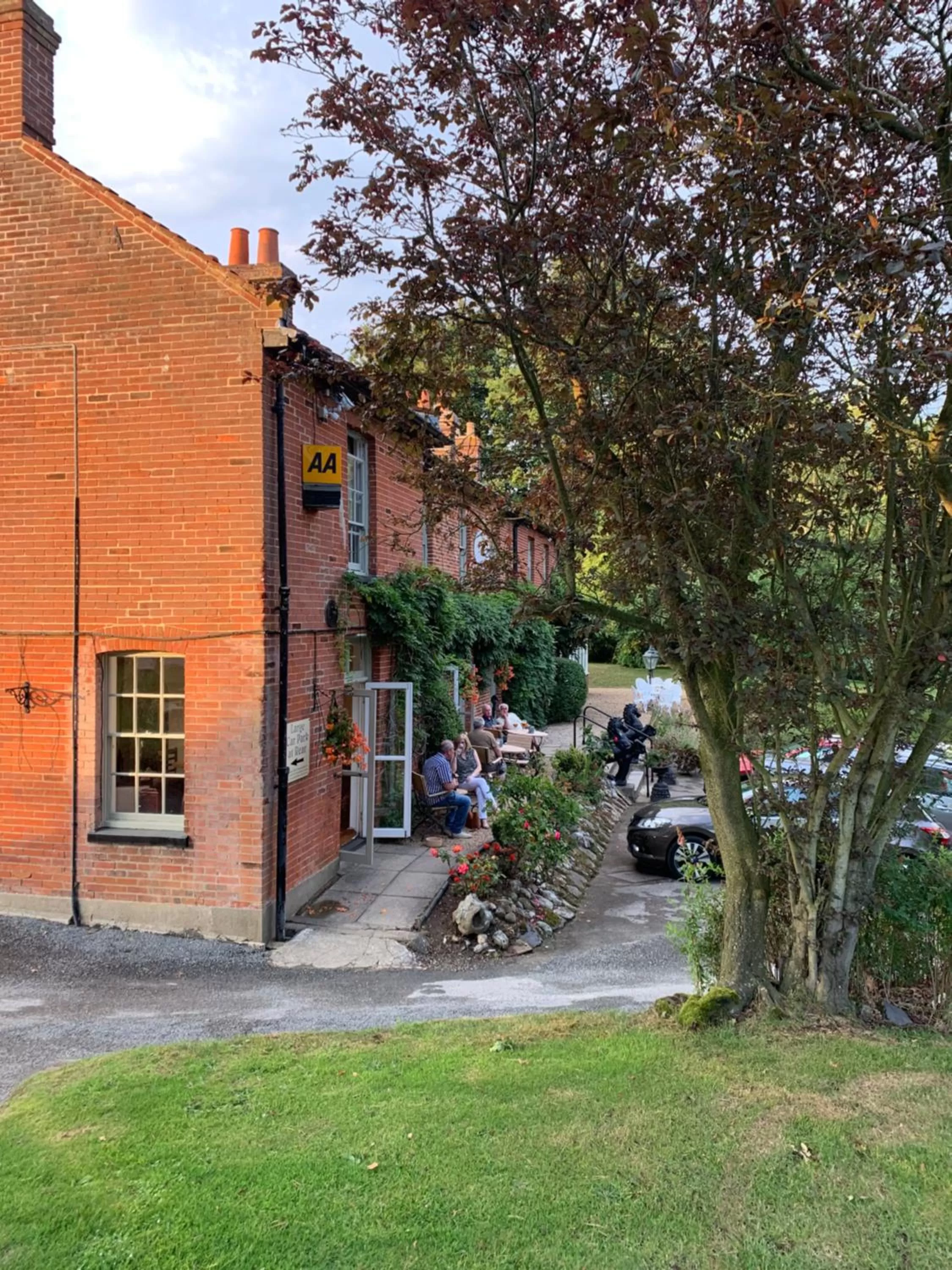 Property building in Scarborough Hill Country Inn