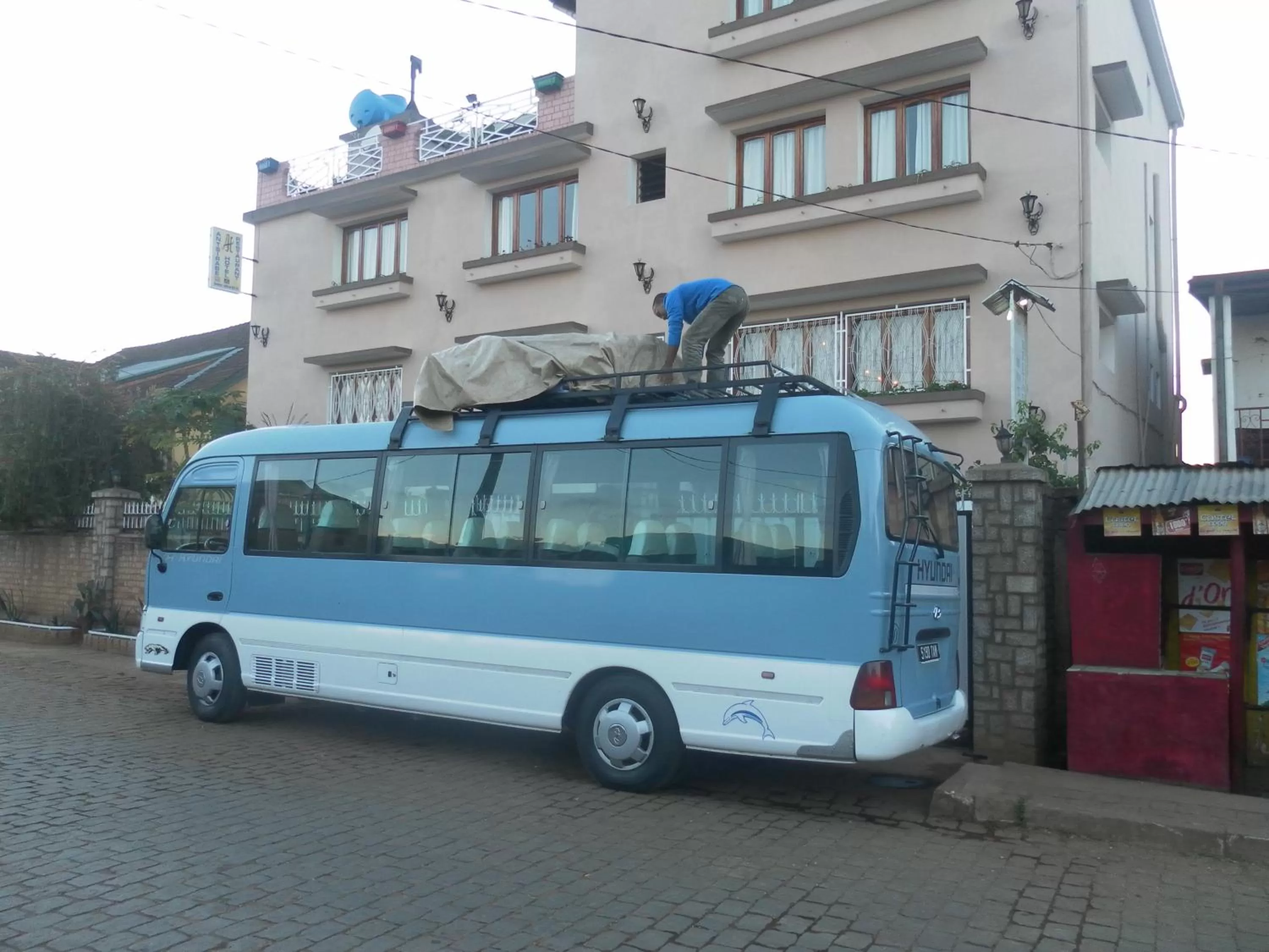 Facade/entrance, Property Building in Antsirabe Hotel