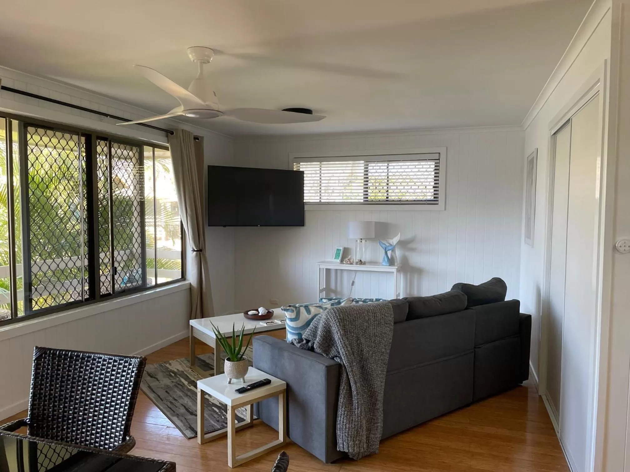 Superior Villa in Sanctuary Lakes Fauna Retreat