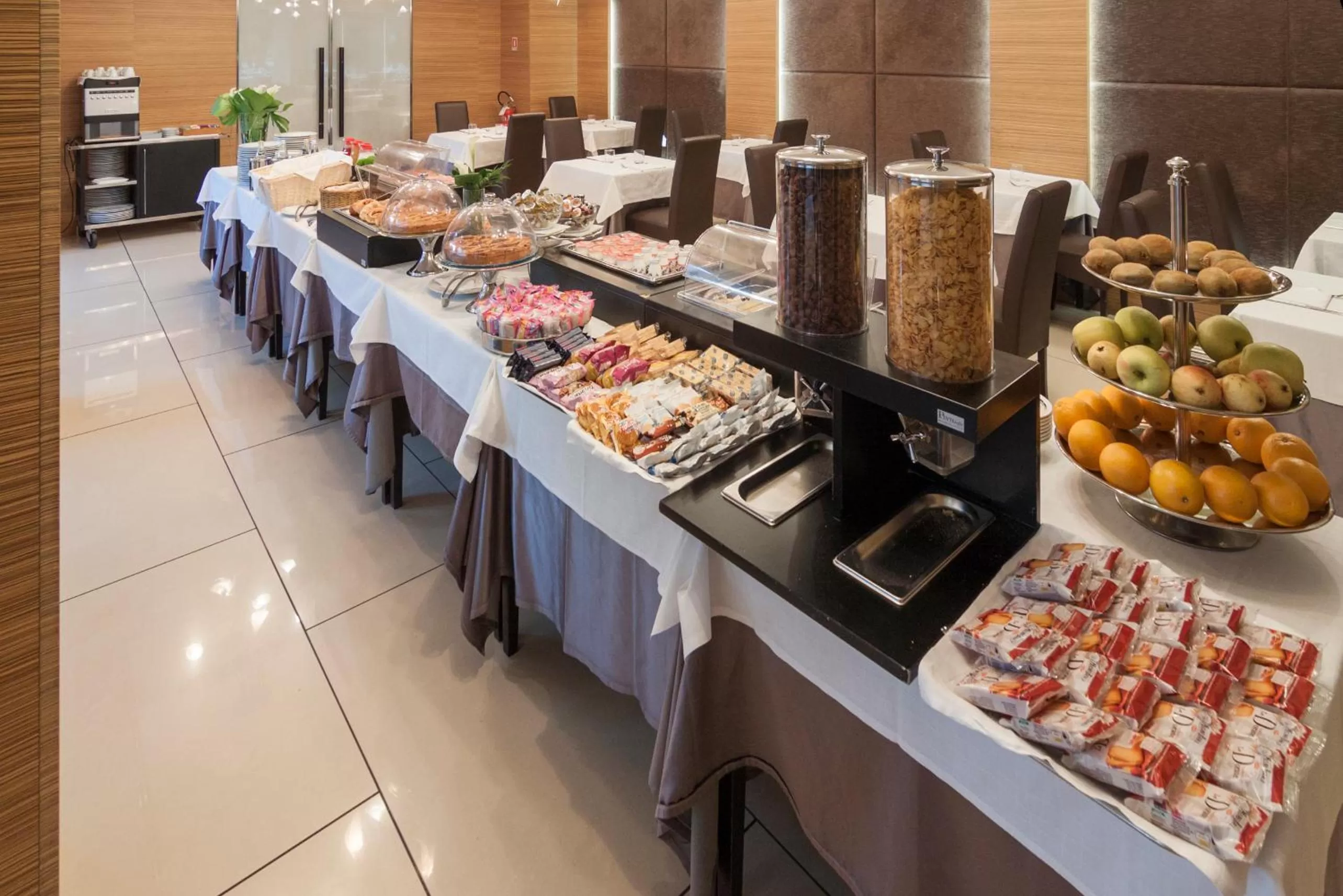 Continental breakfast in Inverigo Hotel