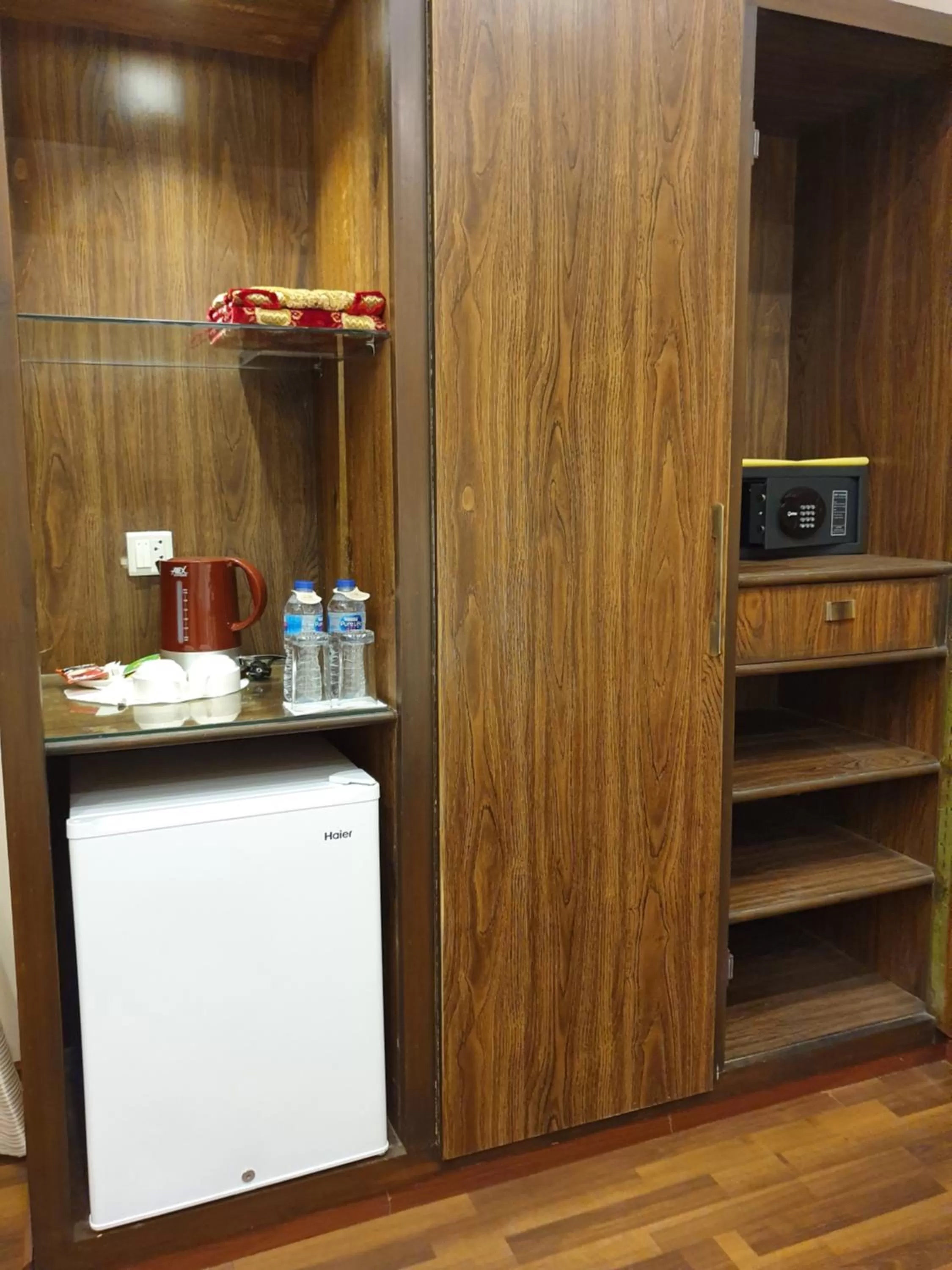 Coffee/tea facilities in S Chalet Islamabad