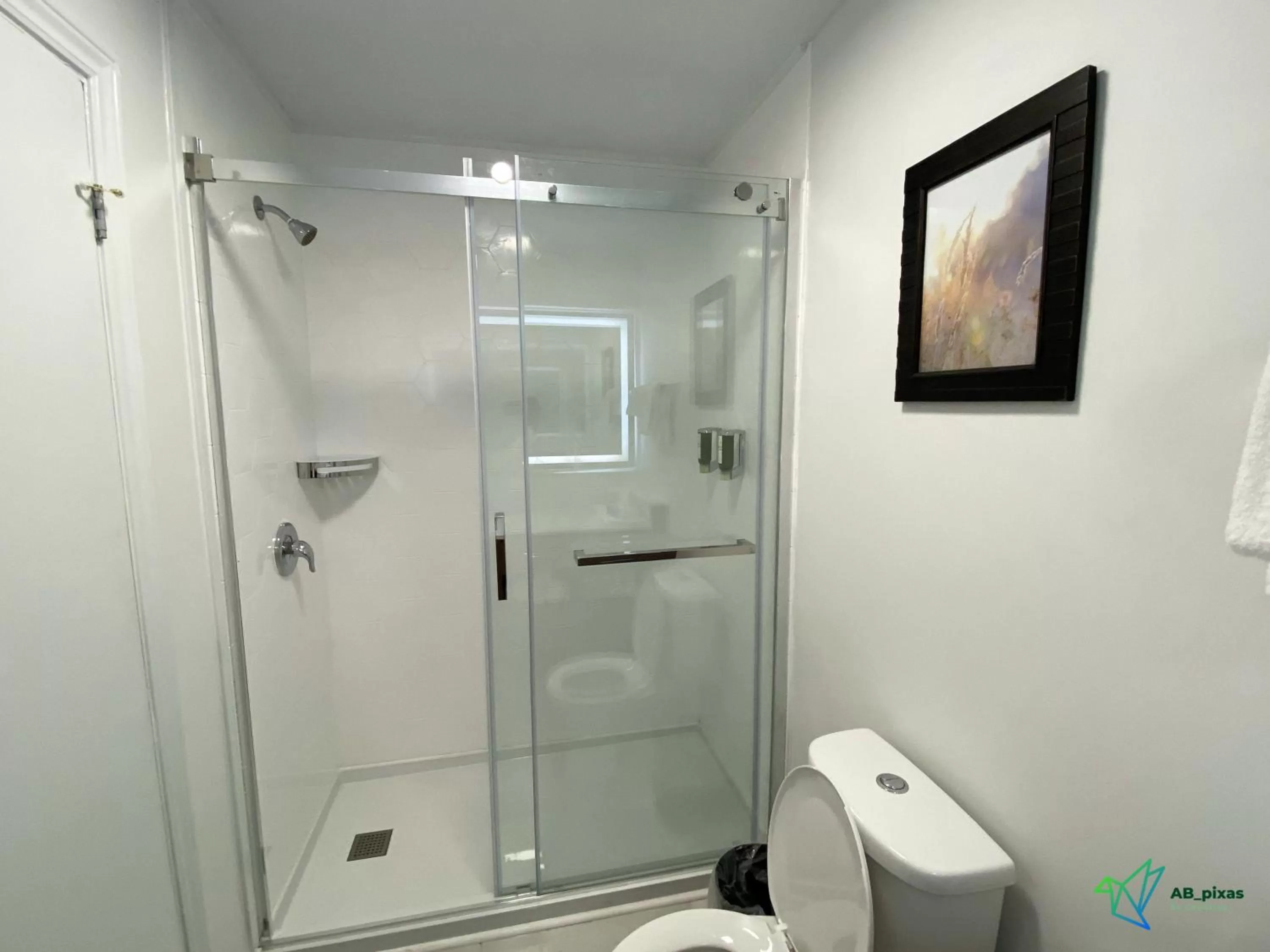 Bathroom in Glengarry Extended Stays